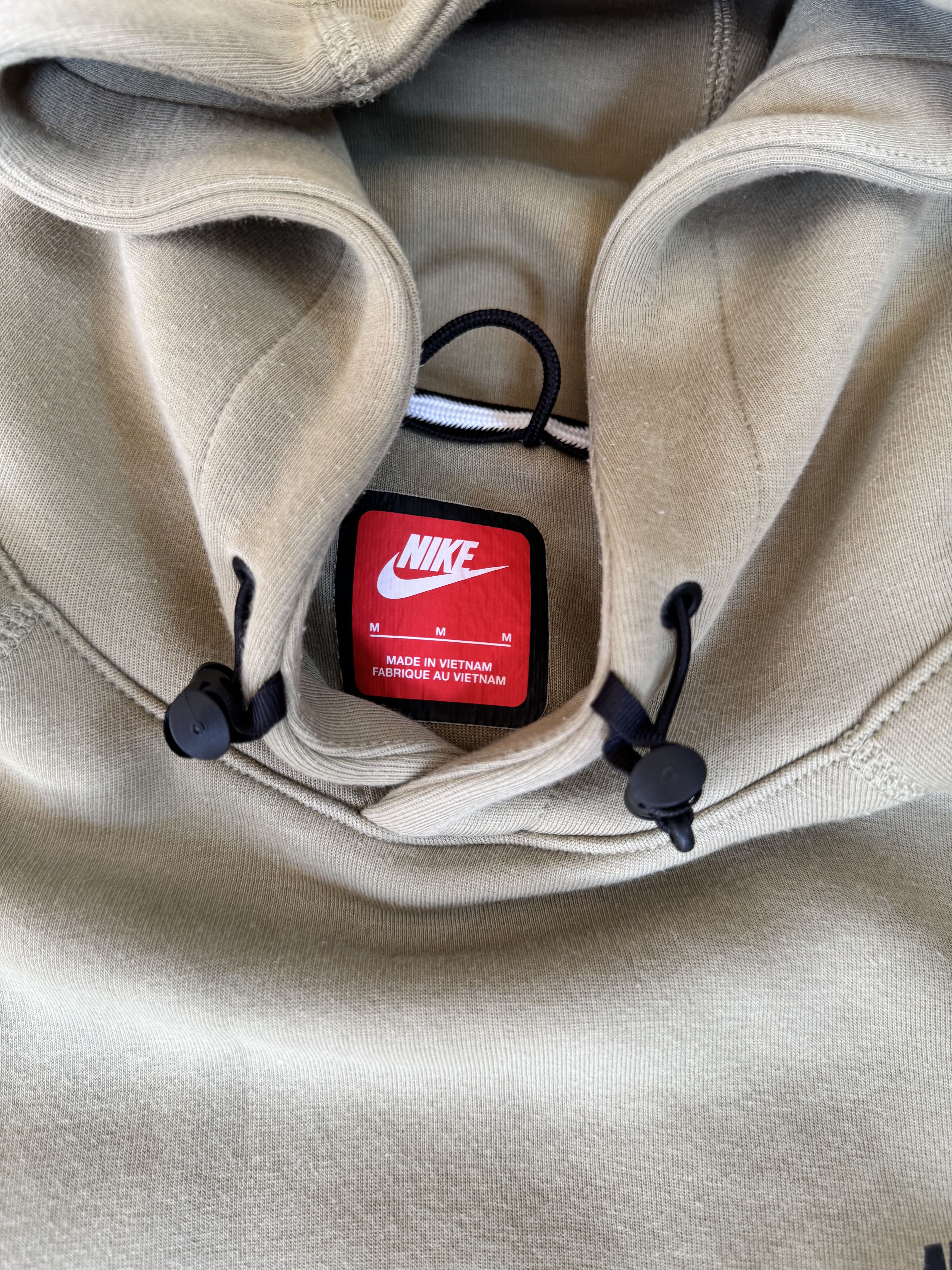 Nike Nike Sportswear Tech Fleece Pullover Hoodie Olive FB8016-222 Size US M / EU 48-50 / 2 - 3 Thumbnail