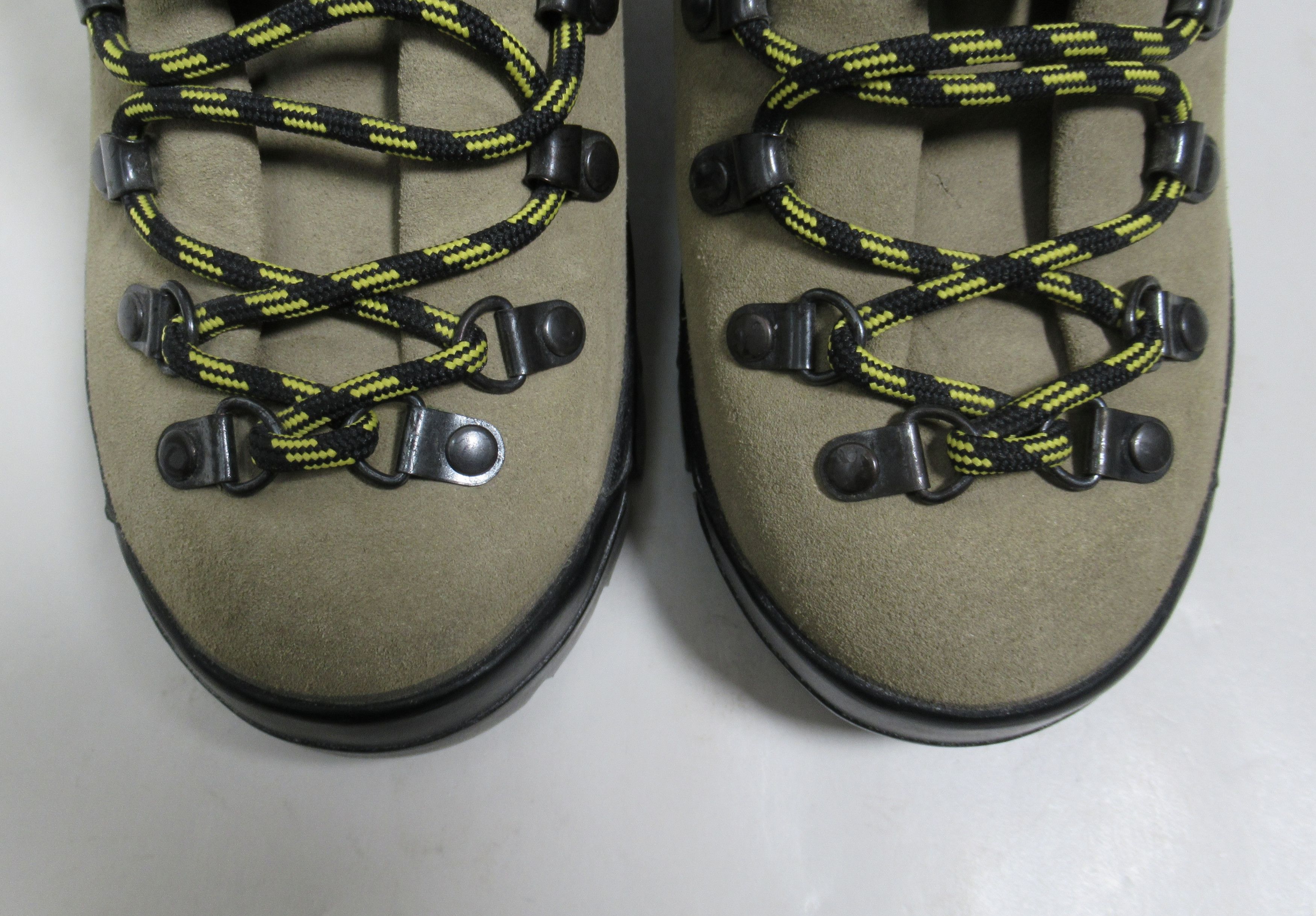 La Sportiva La Sportiva Unisex Mountaineering Leather Vibram Boots Size US 6.5 / IT 36.5 - 4 Thumbnail