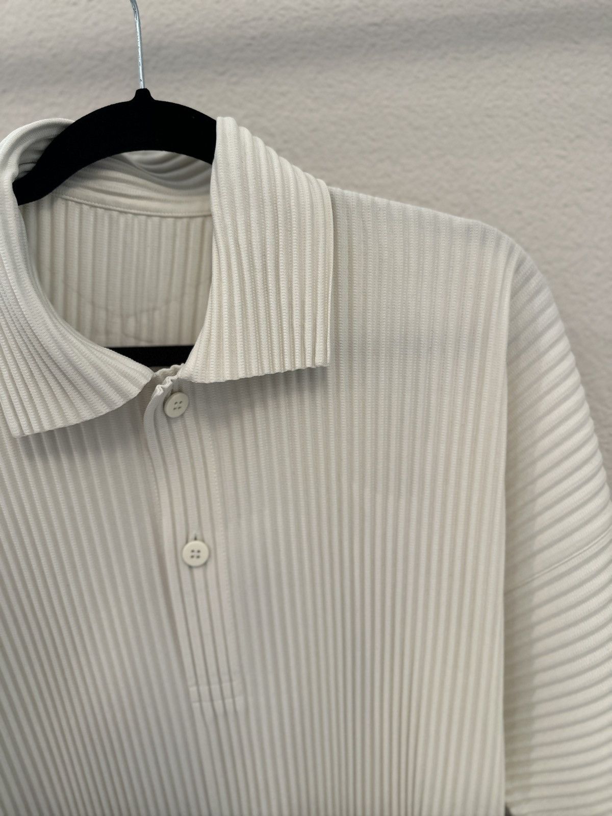 Homme Plisse Issey Miyake Ivory Monthly Color March Coat Size US L / EU 52-54 / 3 - 10 Thumbnail