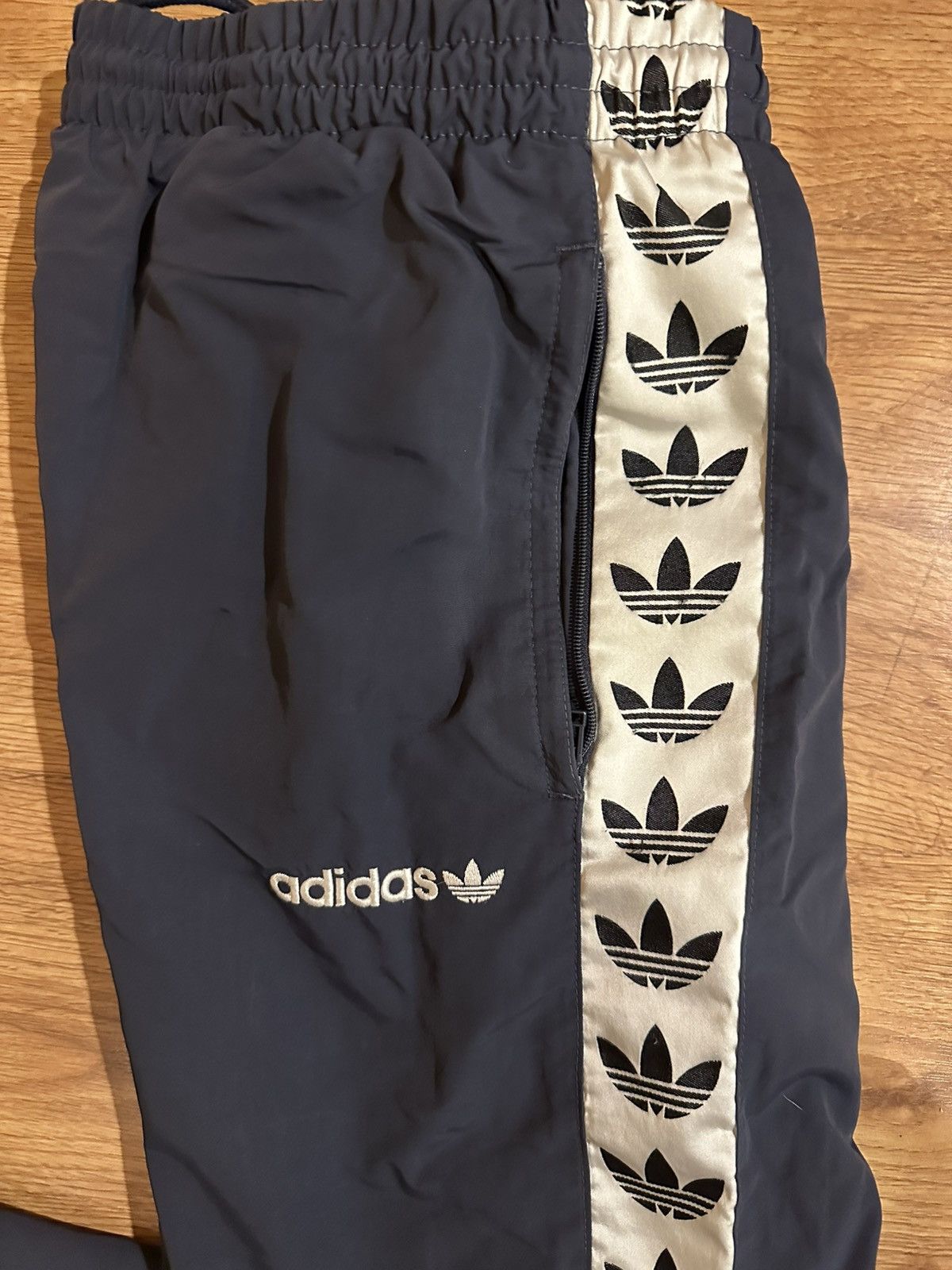 Adidas Adidas Classic Track Pants (Medium) Size US 32 / EU 48 - 3 Thumbnail