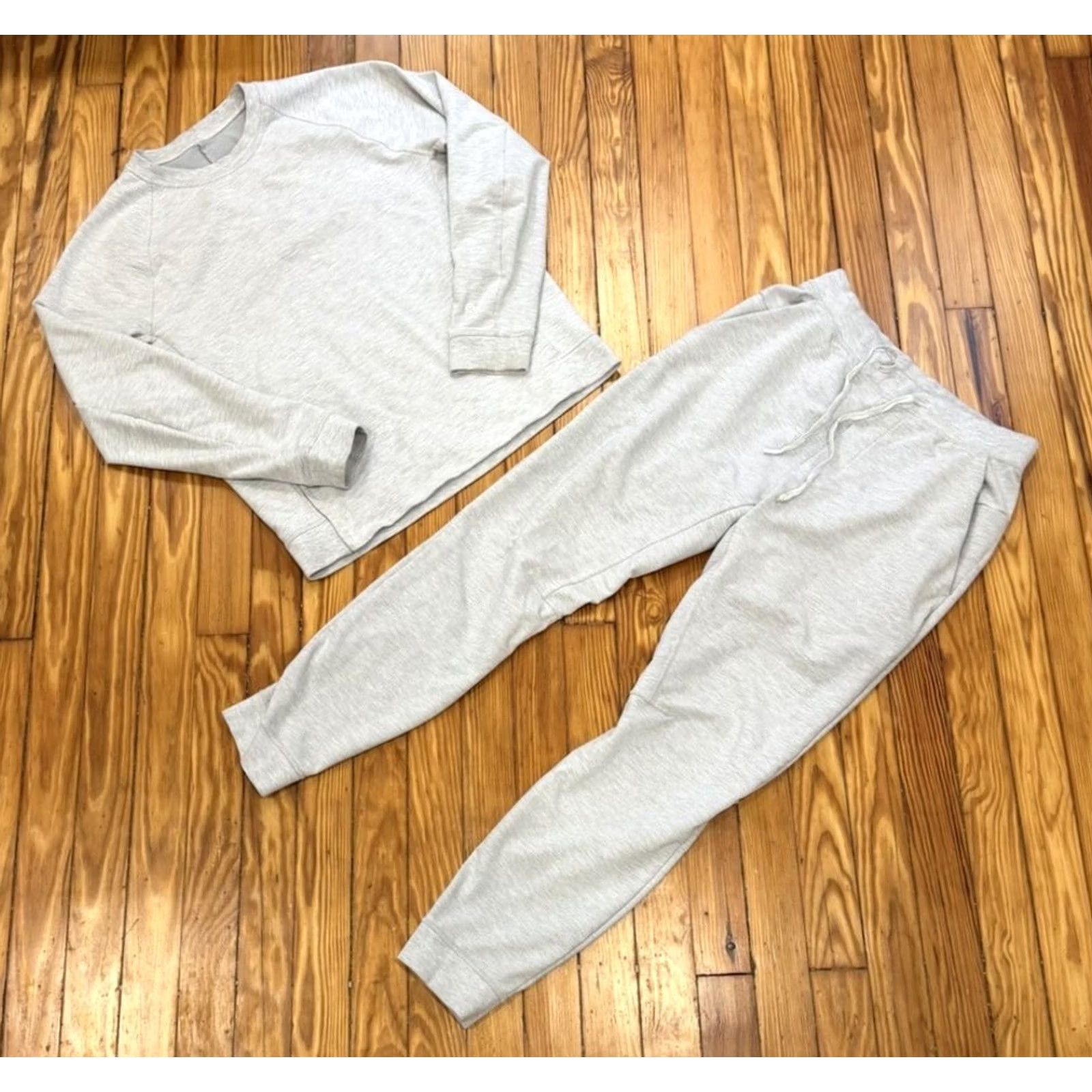 Lululemon Lululemon Men's Gray Sweat Crewneck Jogger Set Size Medium Size US 31 - 2 Thumbnail