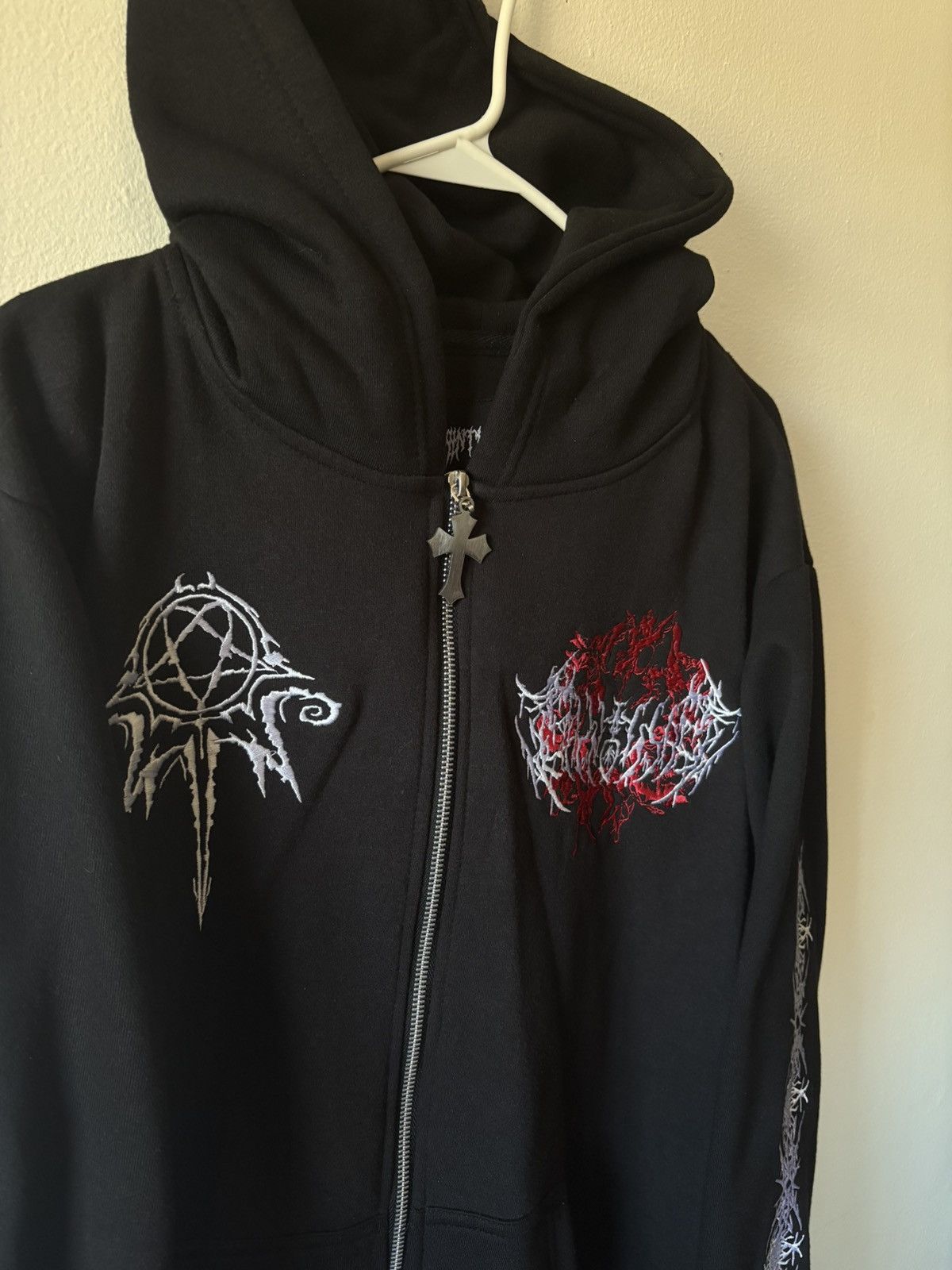 Other Gothic Style Embroidered Zip-Up Hoodie Size US L / EU 52-54 / 3 - 2 Thumbnail