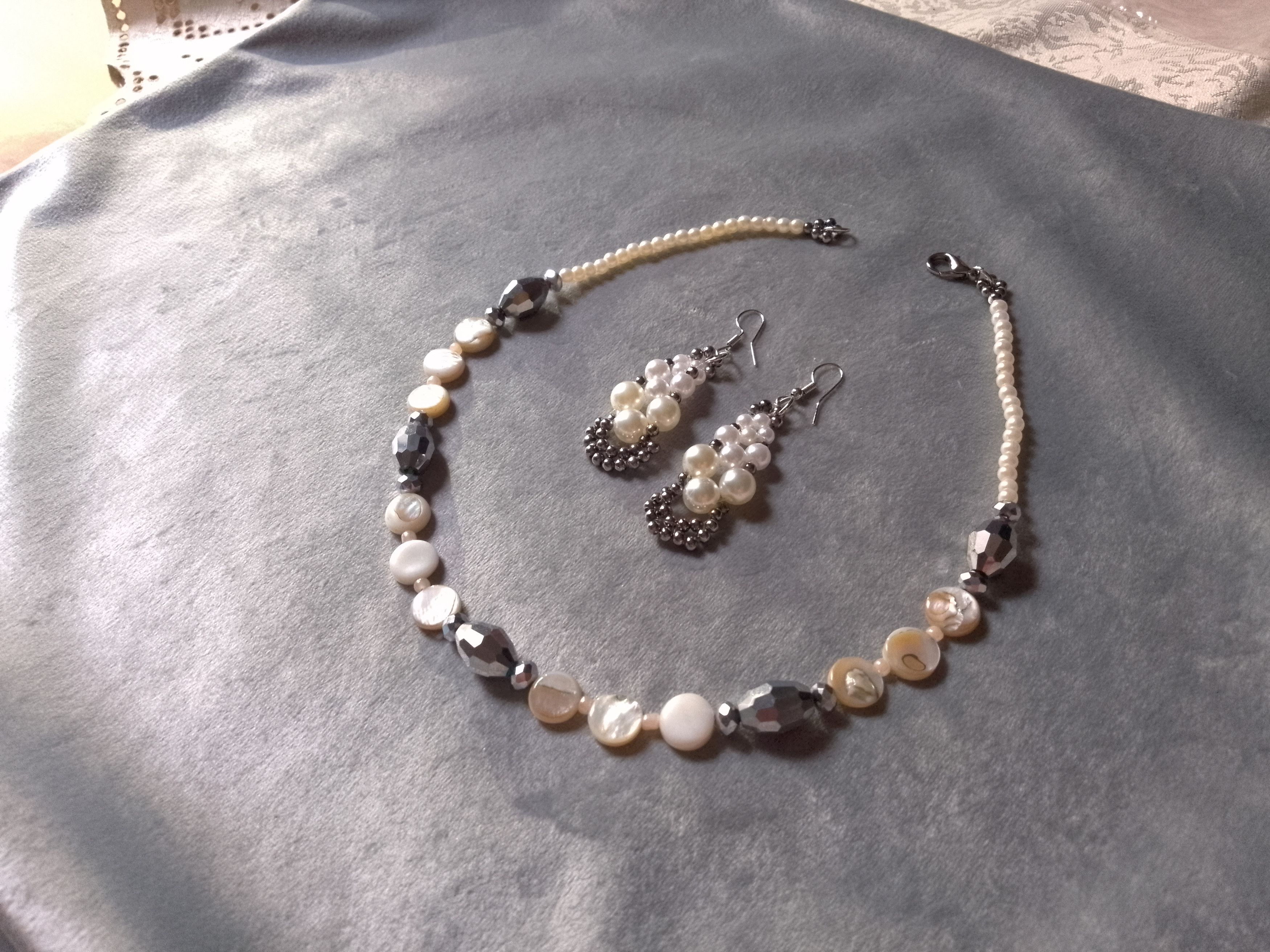 Handmade Necklace Mother Of Pearl+ Crystals+Pearl Earrings. Size ONE SIZE - 9 Thumbnail