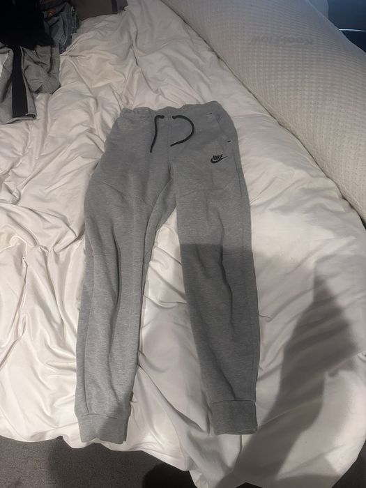 Nike Tech Fleece Pants - Gray