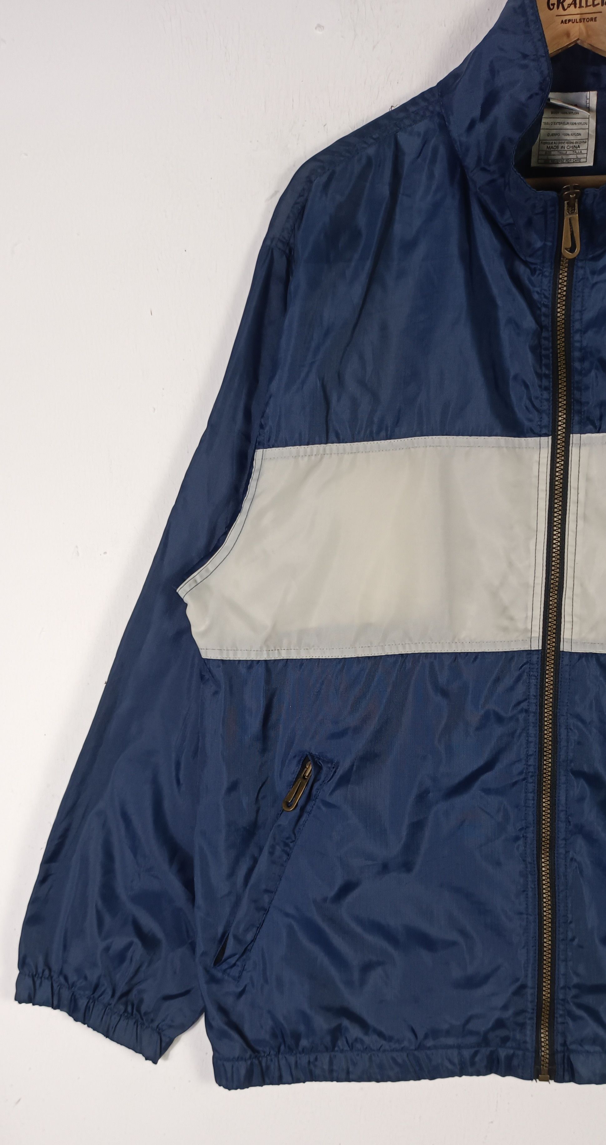 Nike × Nike ACG × Vintage Vintage 90s Nike Swoosh Embroidered Logo Windbreaker Size US L / EU 52-54 / 3 - 4 Thumbnail