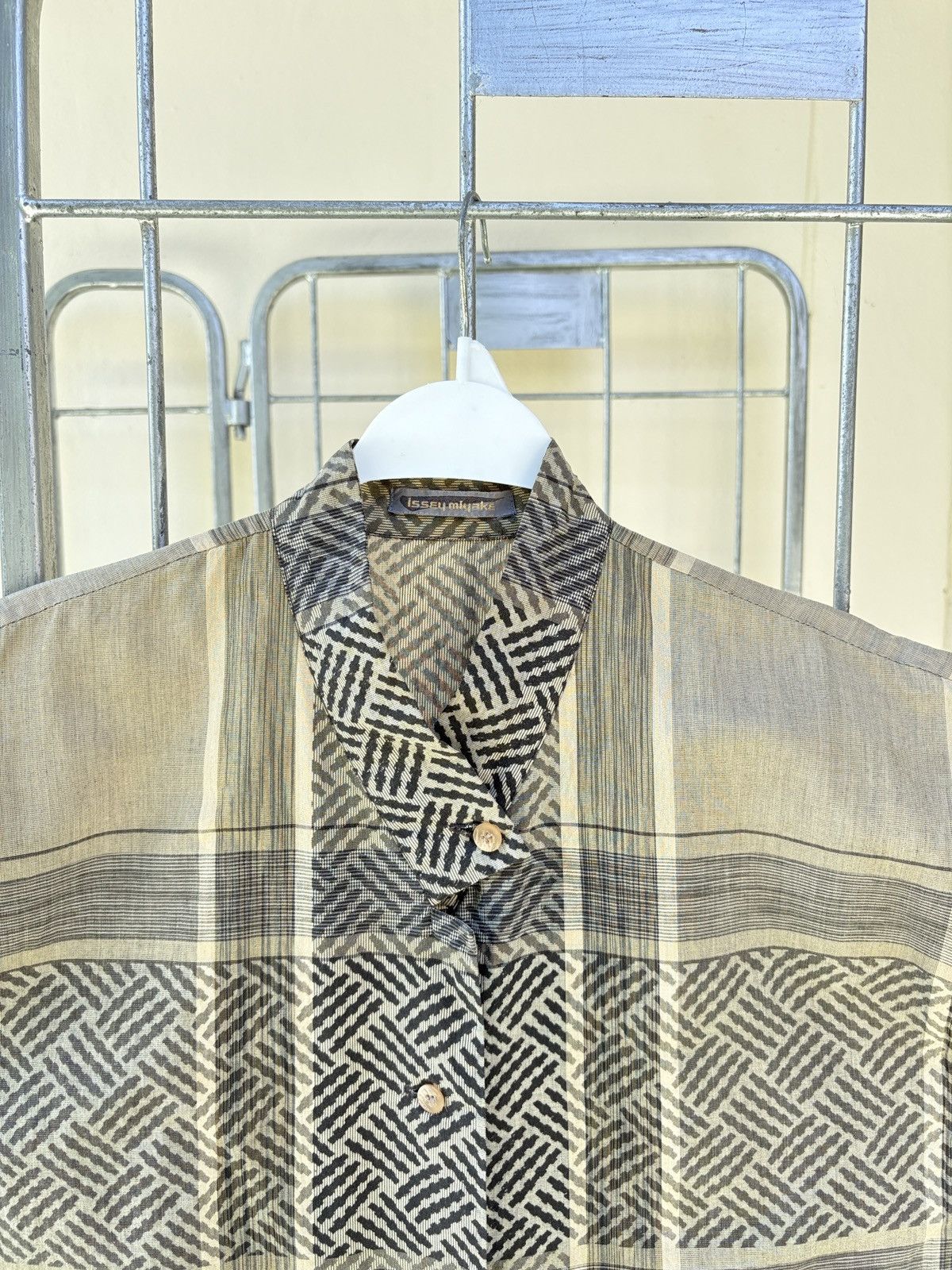 Issey Miyake Issey Miyake vintage sleeveless blouse Size M / US 6-8 / IT 42-44 - 2 Thumbnail