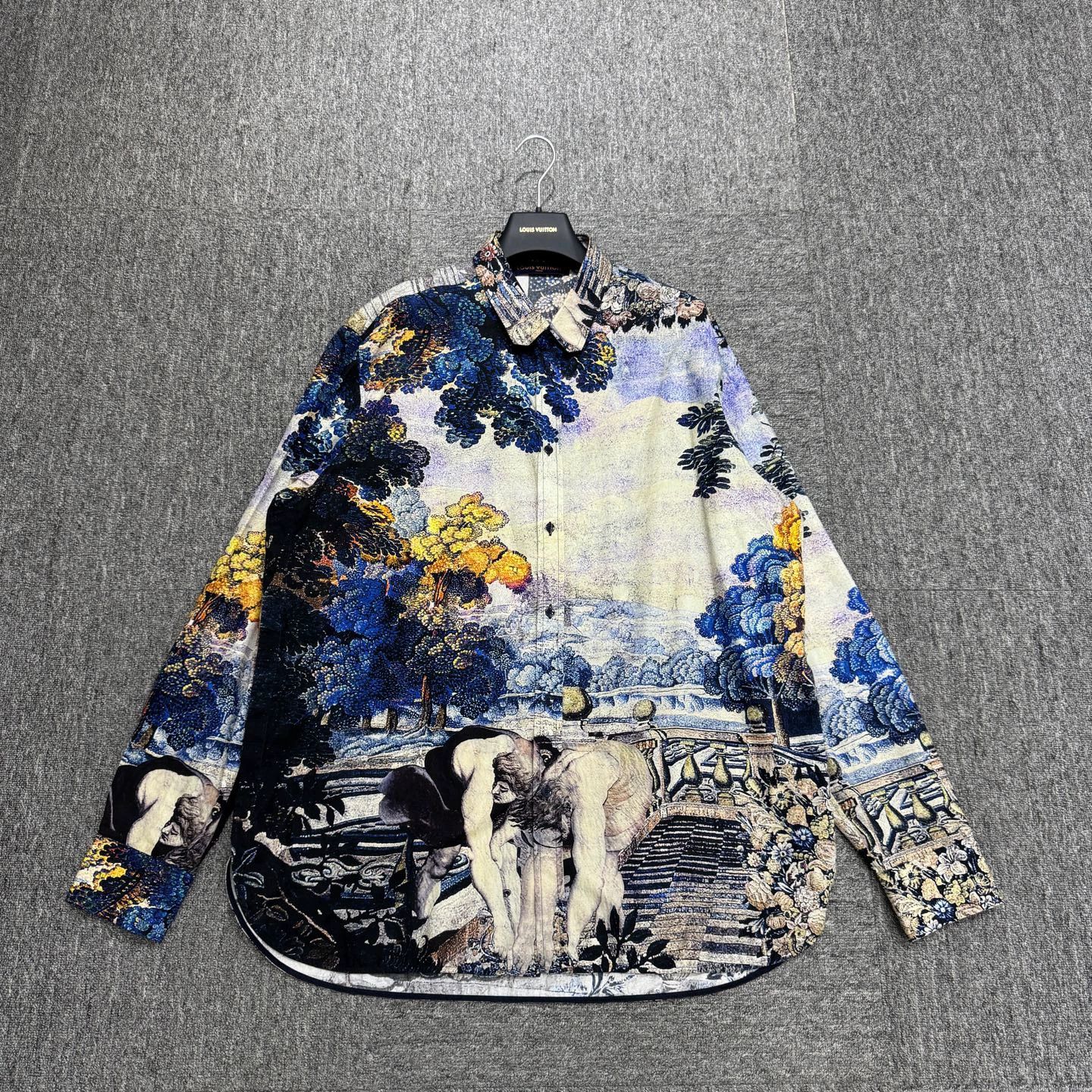 Louis Vuitton LV Court Art Print Shirt XL 99 New Size US XL / EU 56 / 4 - 1 Thumbnail