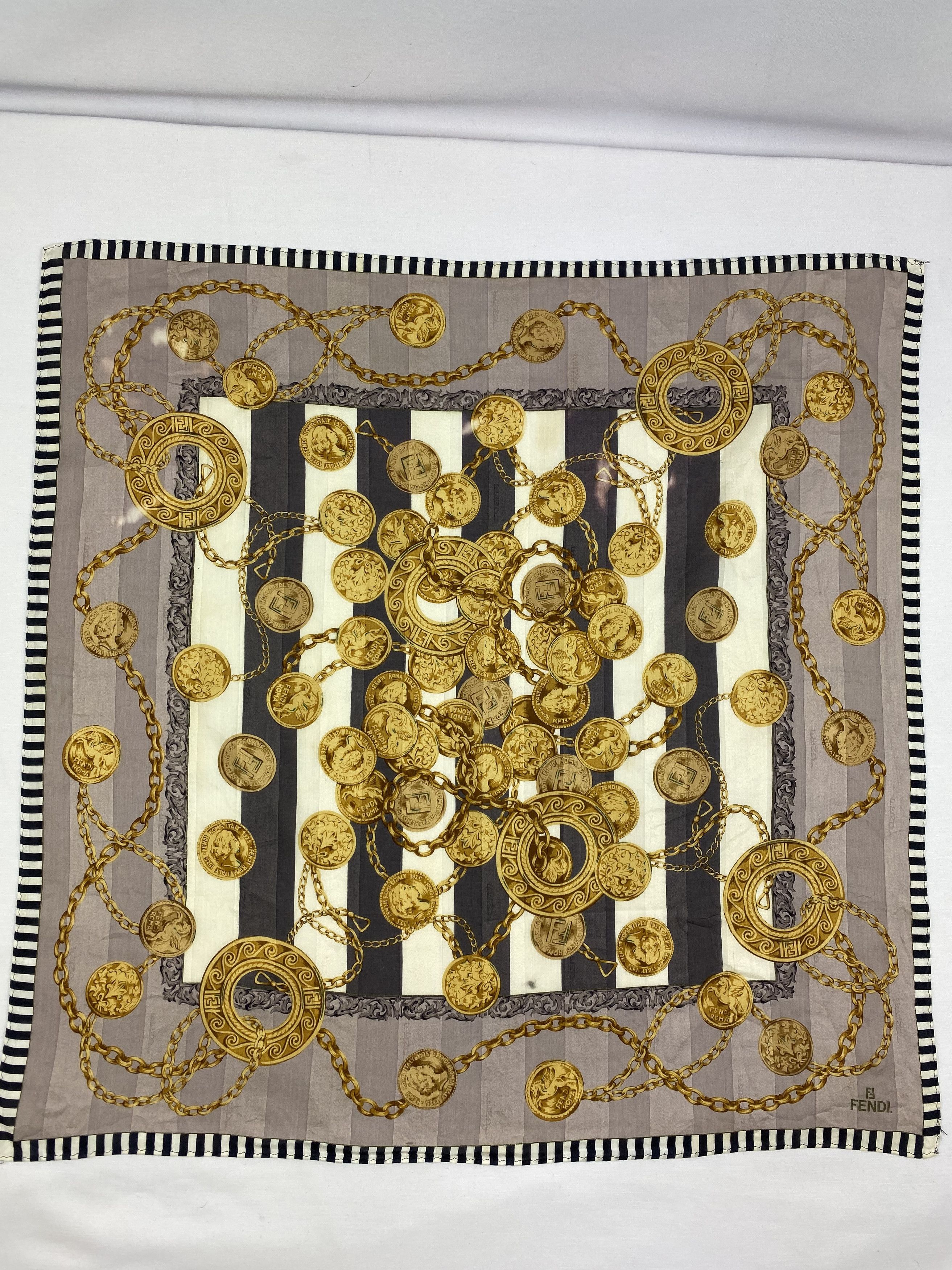 Vintage Fendi Handkerchief / Bandana / Neckerchief A932 Size ONE SIZE - 3 Thumbnail