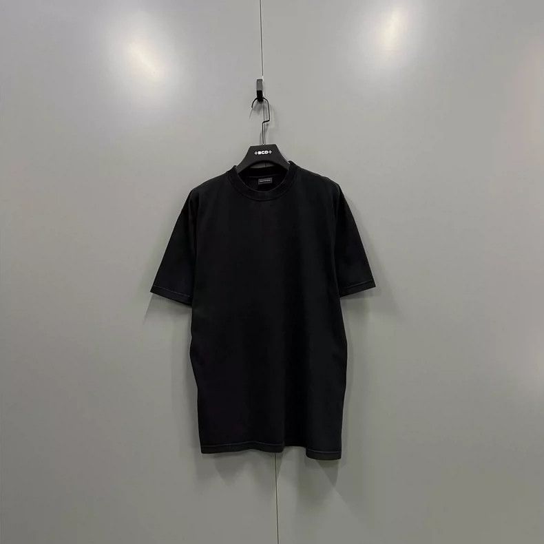 Balenciaga Balenciaga Black back rhinestone logo short sleeve Size US S / EU 44-46 / 1 - 1 Thumbnail