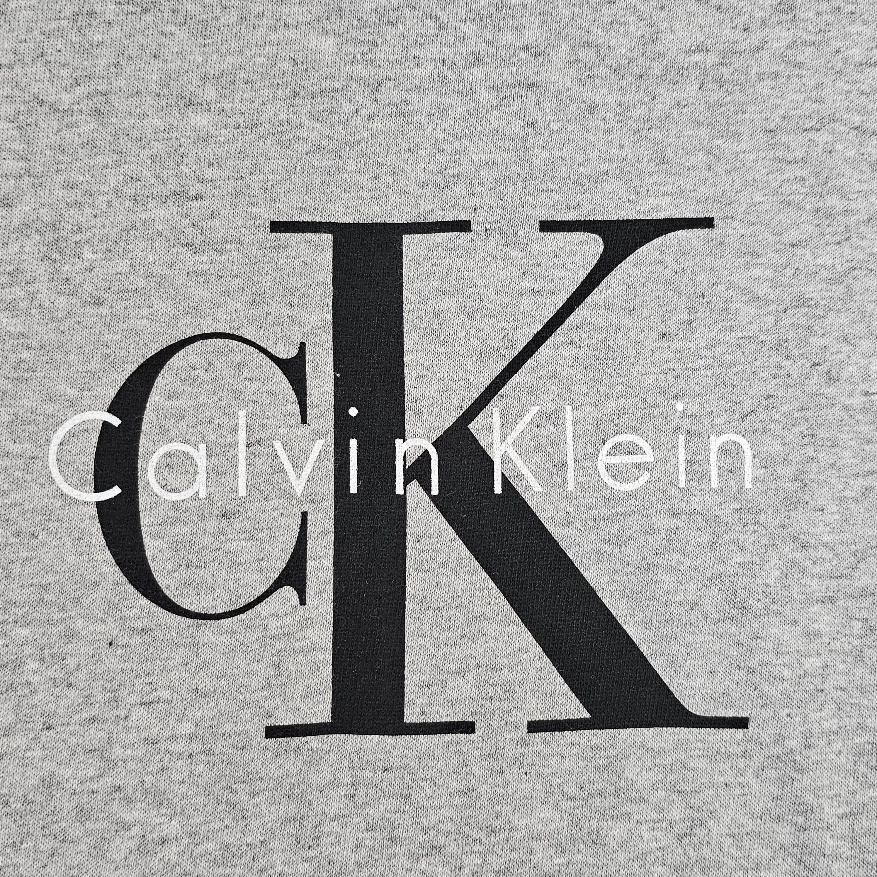 Calvin Klein Vintage Y2K Calvin Klein Logo Heather Gray Graphic T-Shirt Size US XL / EU 56 / 4 - 5 Thumbnail