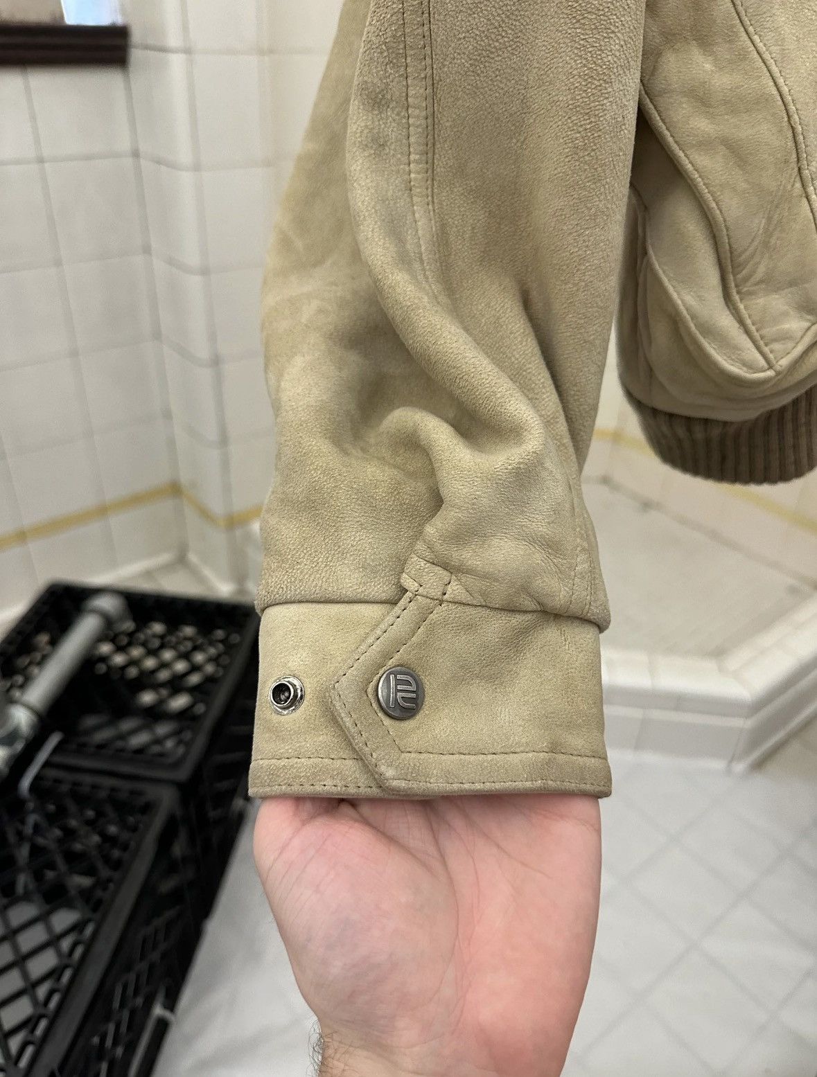 Vintage Vintage 80’s American Designer Suede Cargo Bomber Jacket Size US XL / EU 56 / 4 - 6 Thumbnail