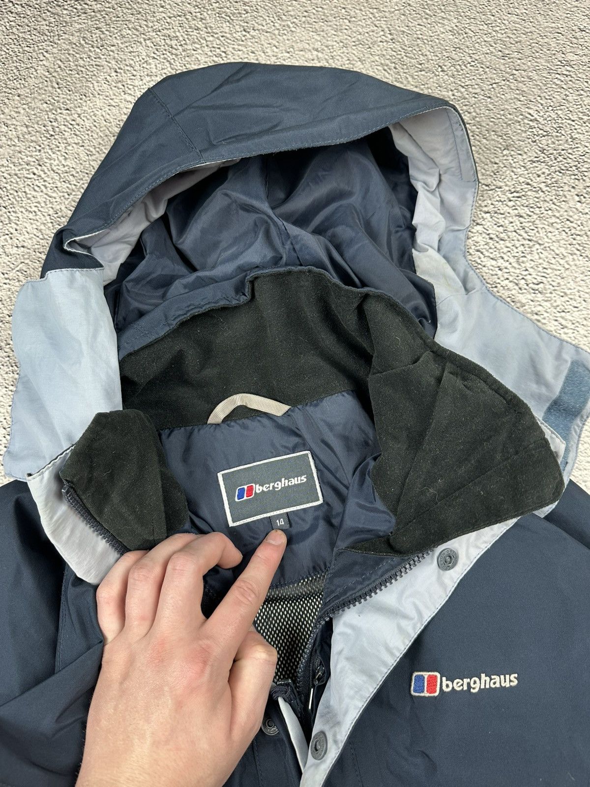 Berghaus Vintage Berghaus Rain Jacket Gore-Tex Outdoor Waterproof Size US M / EU 48-50 / 2 - 10 Thumbnail