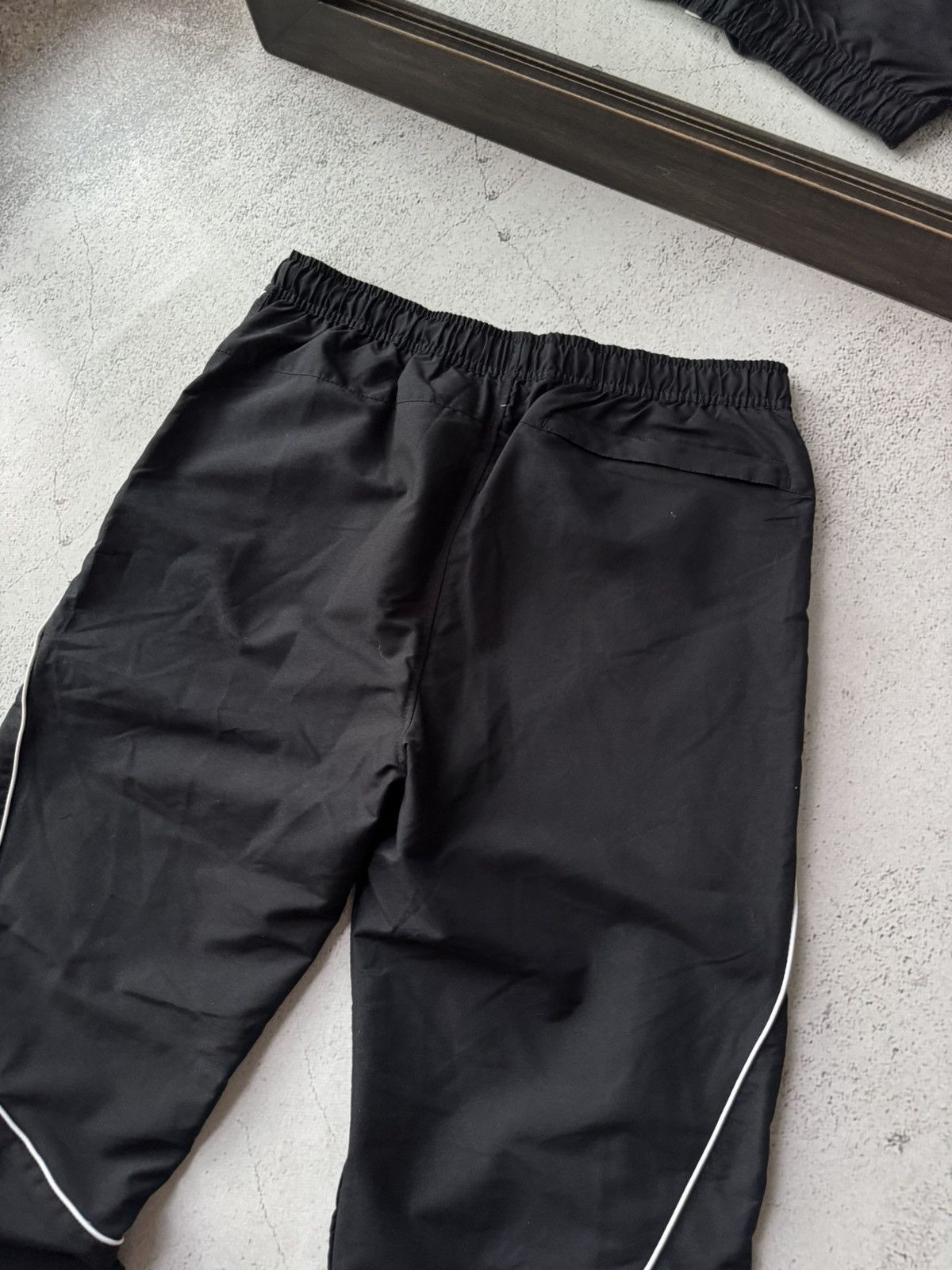 Nike Nike Vintage Drill UK Black Logo Nylon Pants Size US 32 / EU 48 - 10 Thumbnail
