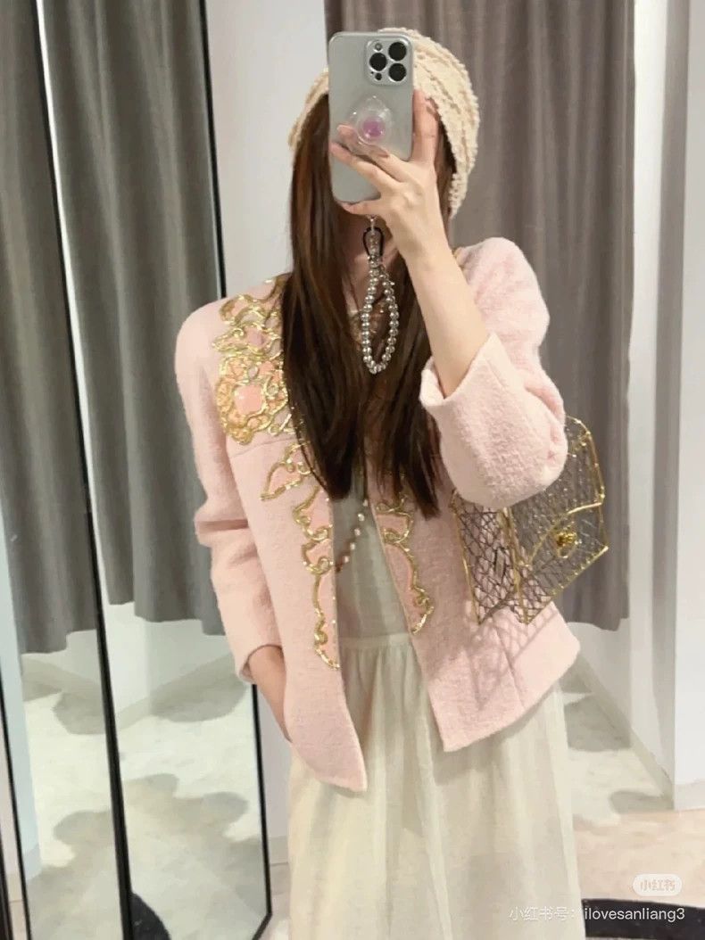 Chanel Chanel Pink and gold beaded embroidered coat Size XS / US 0-2 / IT 36-38 - 4 Thumbnail
