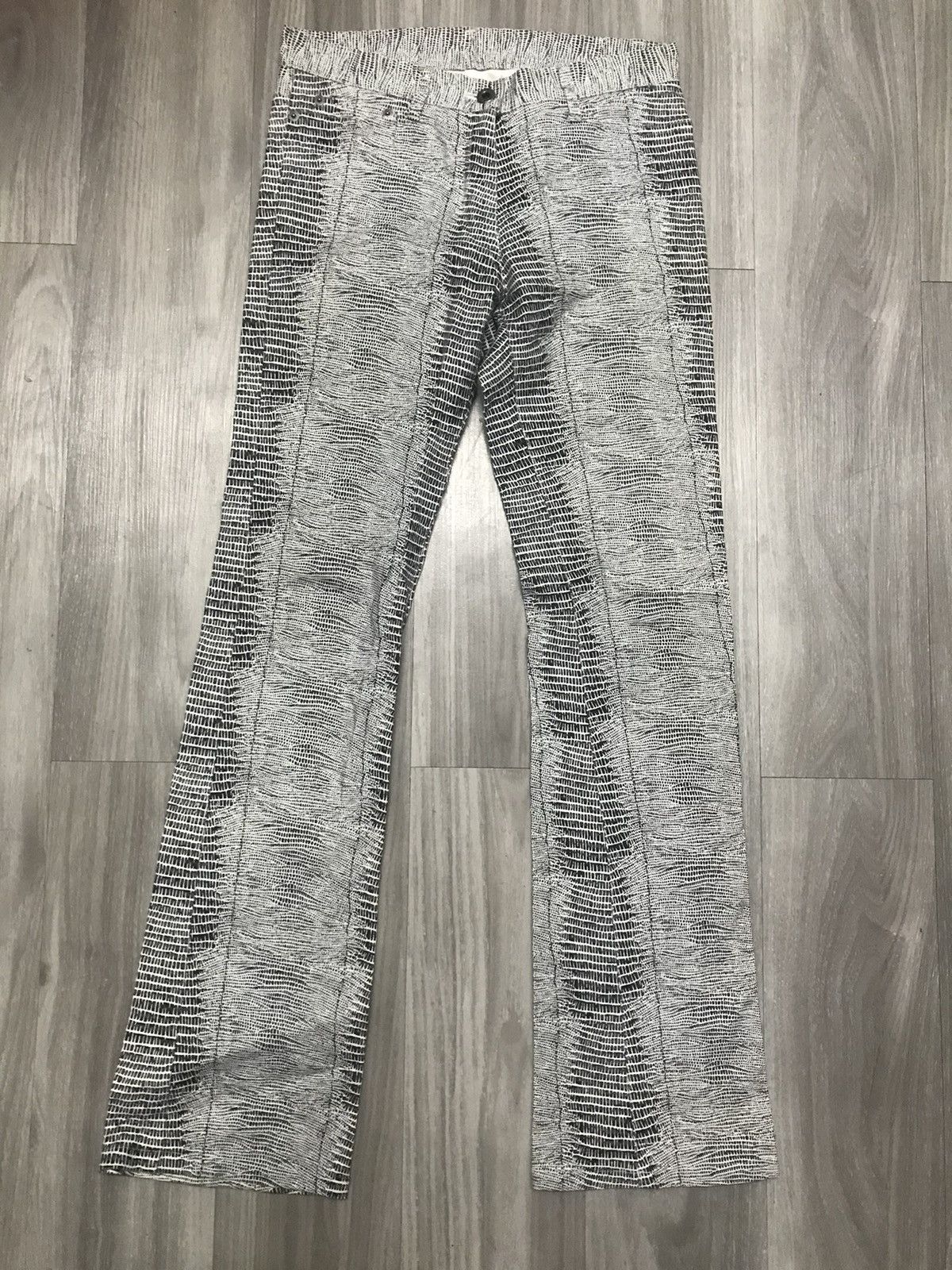 5351 POUR LES HOMMES 5351 Pour Les Homme Snake Printed Flare Jeans Size US 28 / EU 44 - 16 Thumbnail