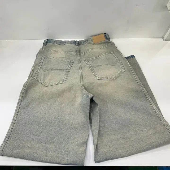 Balenciaga Balenciaga SS24 Water-Washed Denim Pants for All. Size US 27 - 9 Thumbnail