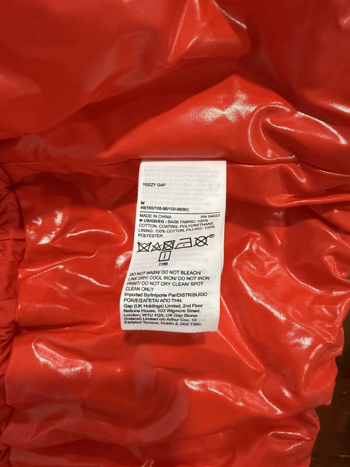 Gap × Yeezy Yeezy Gap Round Jacket in Red Size US M / EU 48-50 / 2 - 4 Thumbnail