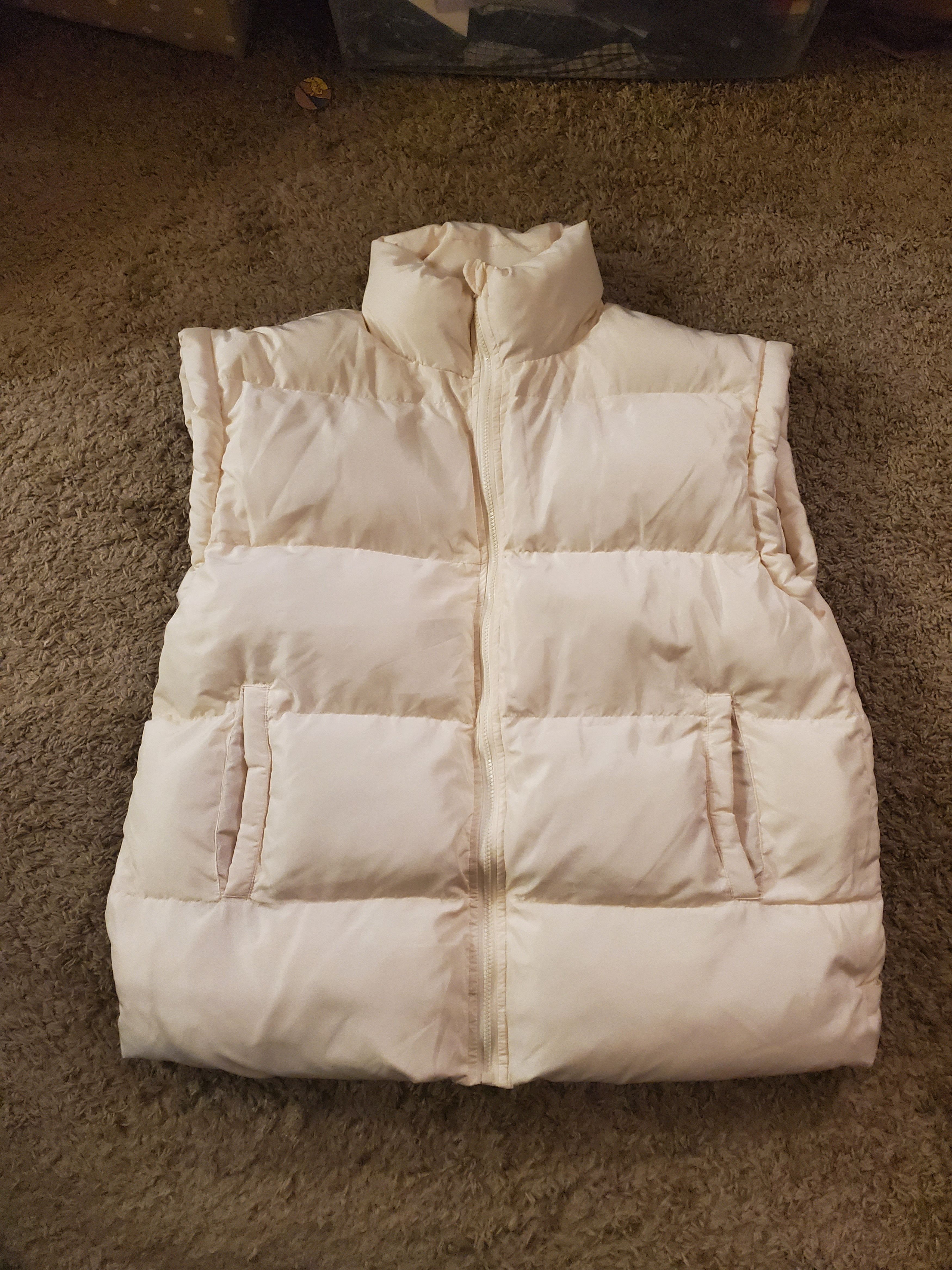 Other *NWT* Davi & Dani White Puffer Vest (size XL) Size XL / US 12-14 / IT 48-50 - 1 Thumbnail