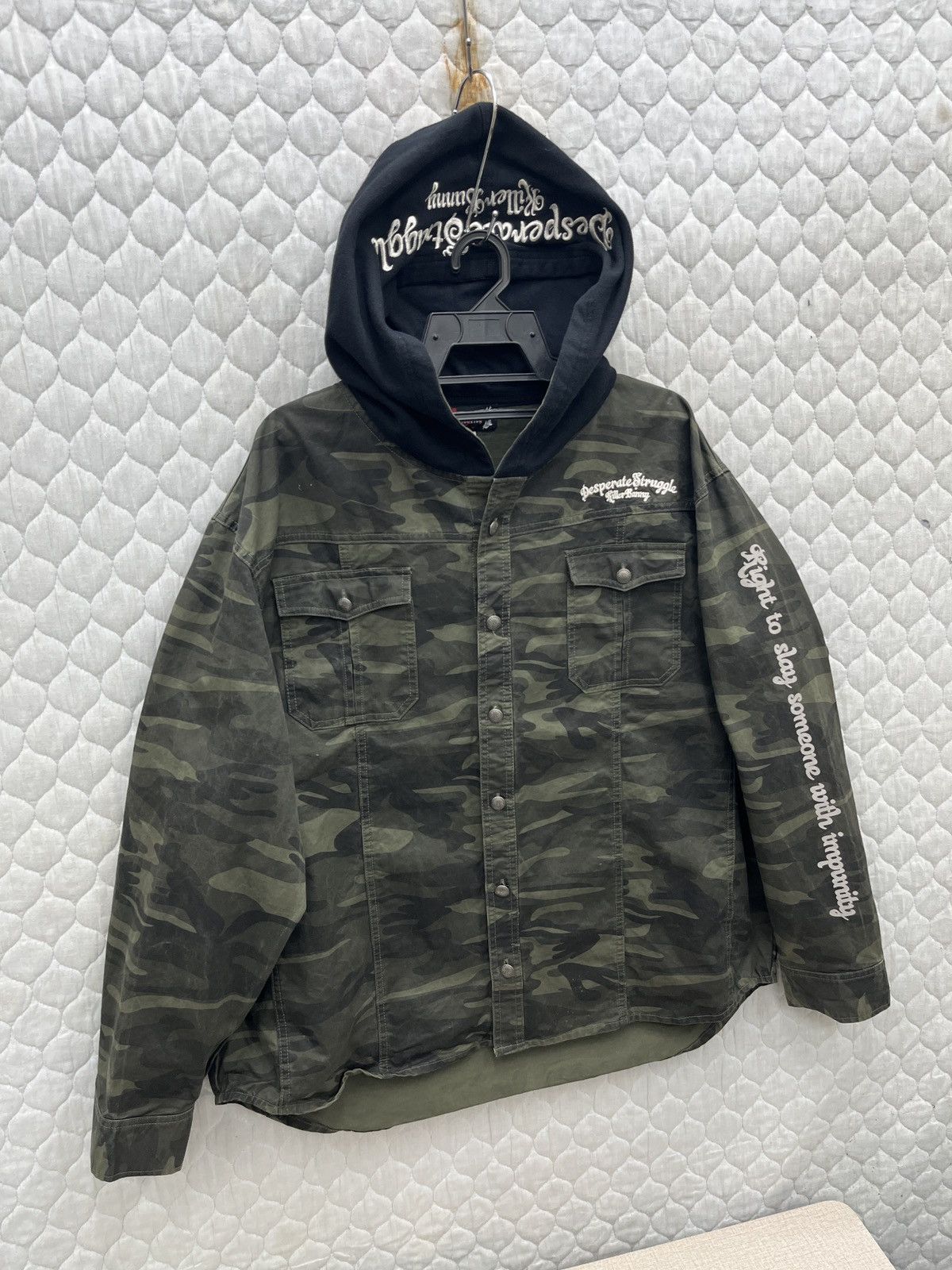 Anime 🔥🔥🔥ARCHIVE DIVINE RETRIBUTION ANIME HOODIE JACKET SHIRTS Size US L / EU 52-54 / 3 - 6 Thumbnail