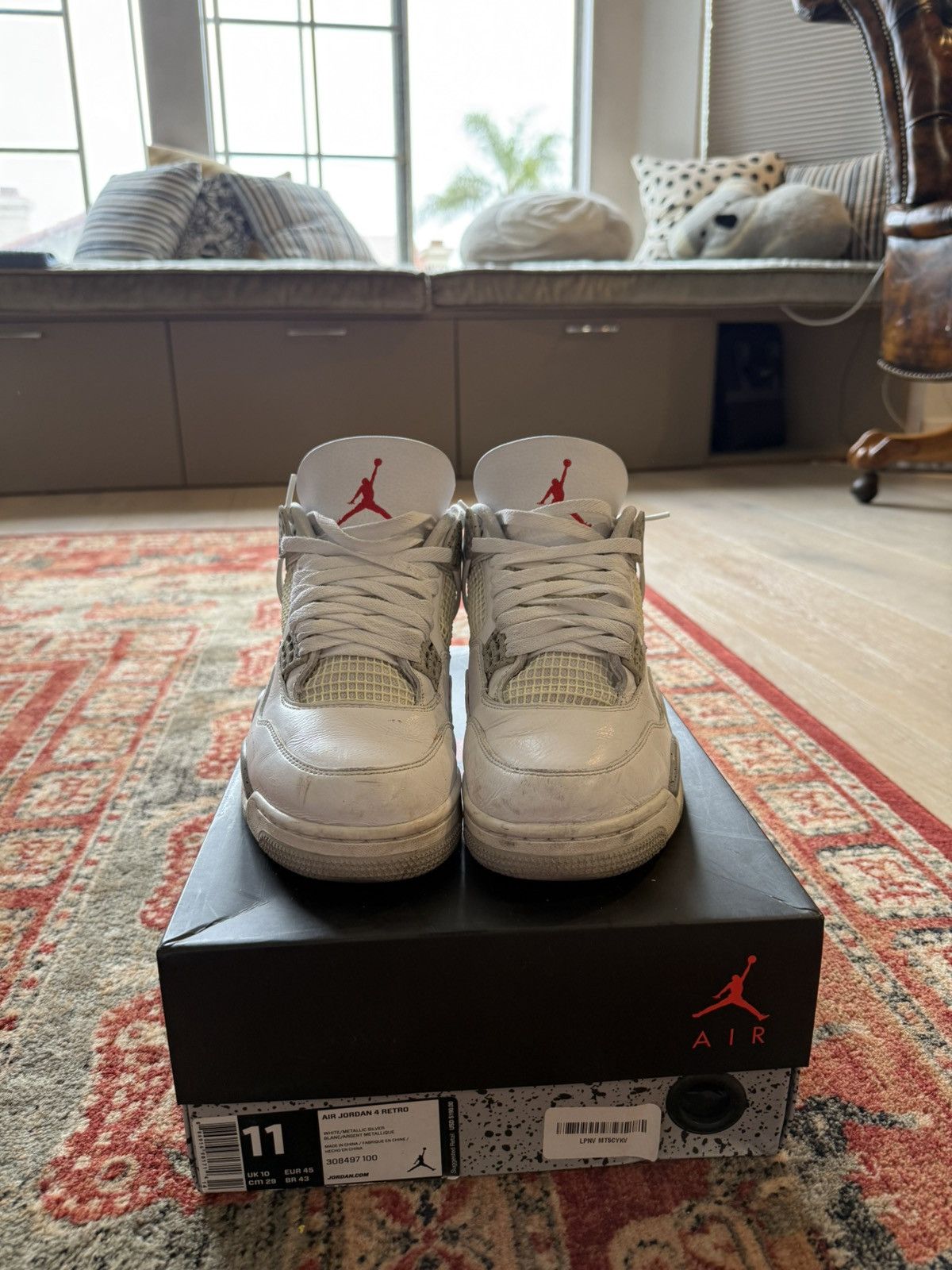Nike Jordan 4 Oreos Size US 11 / EU 44 - 1 Thumbnail