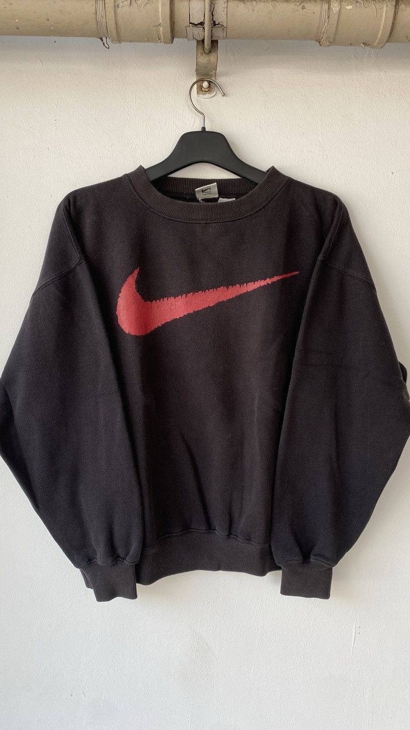 Nike 90s Vintage Nike Big Swoosh Crewneck Sweatshirt Faded Black Size US XL / EU 56 / 4 - 1 Thumbnail