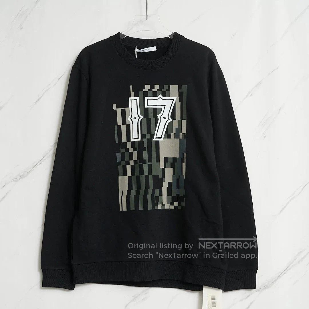 Givenchy Givenchy Men's Digital Pattern Crewneck Sweatshirt. Size US M / EU 48-50 / 2 - 1 Thumbnail