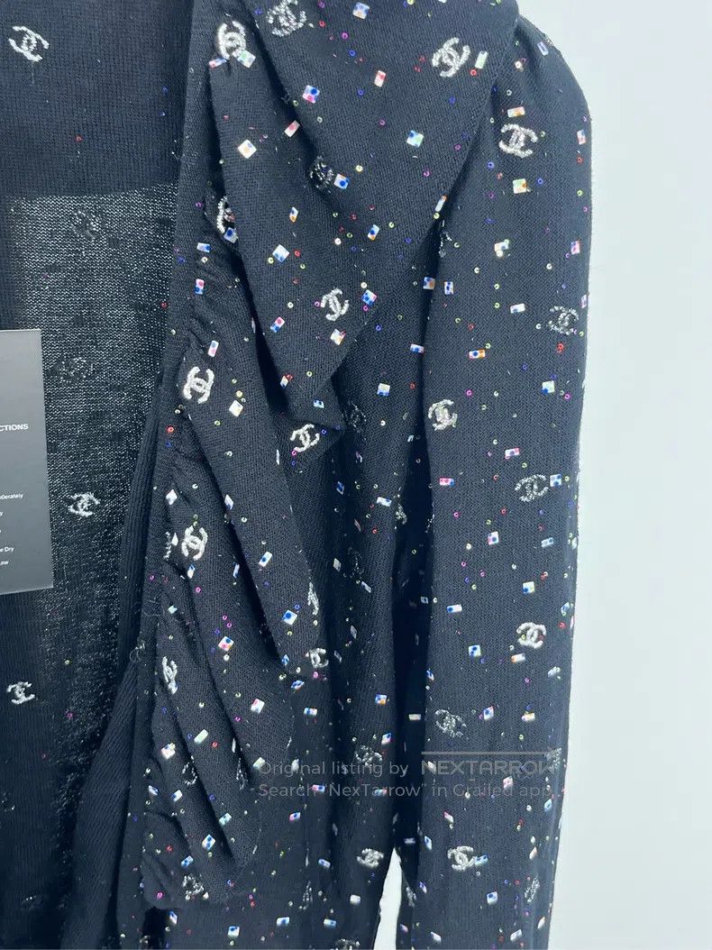 Chanel Chanel Full print flash logo ruffled coat Size XXS / US 00 / IT 34 - 2 Thumbnail