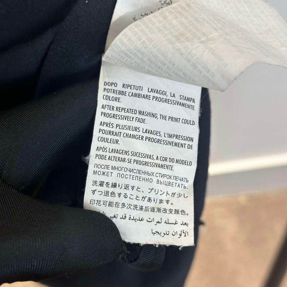 Designer × Gucci GUCCI MULTI COLLOR LOGO T SHIRT Size US S / EU 44-46 / 1 - 11 Thumbnail
