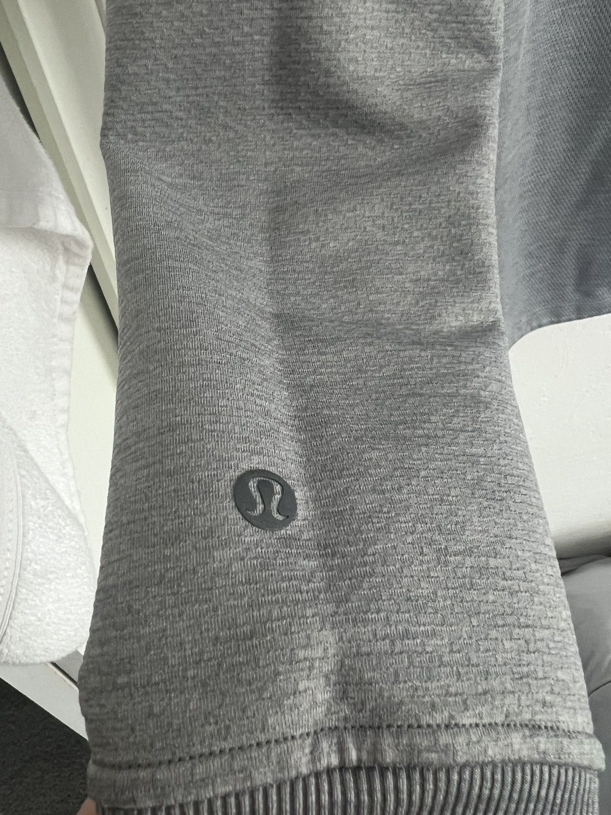 Lululemon Lululemon Men’s Workout Sweatshirt Size US M / EU 48-50 / 2 - 3 Thumbnail