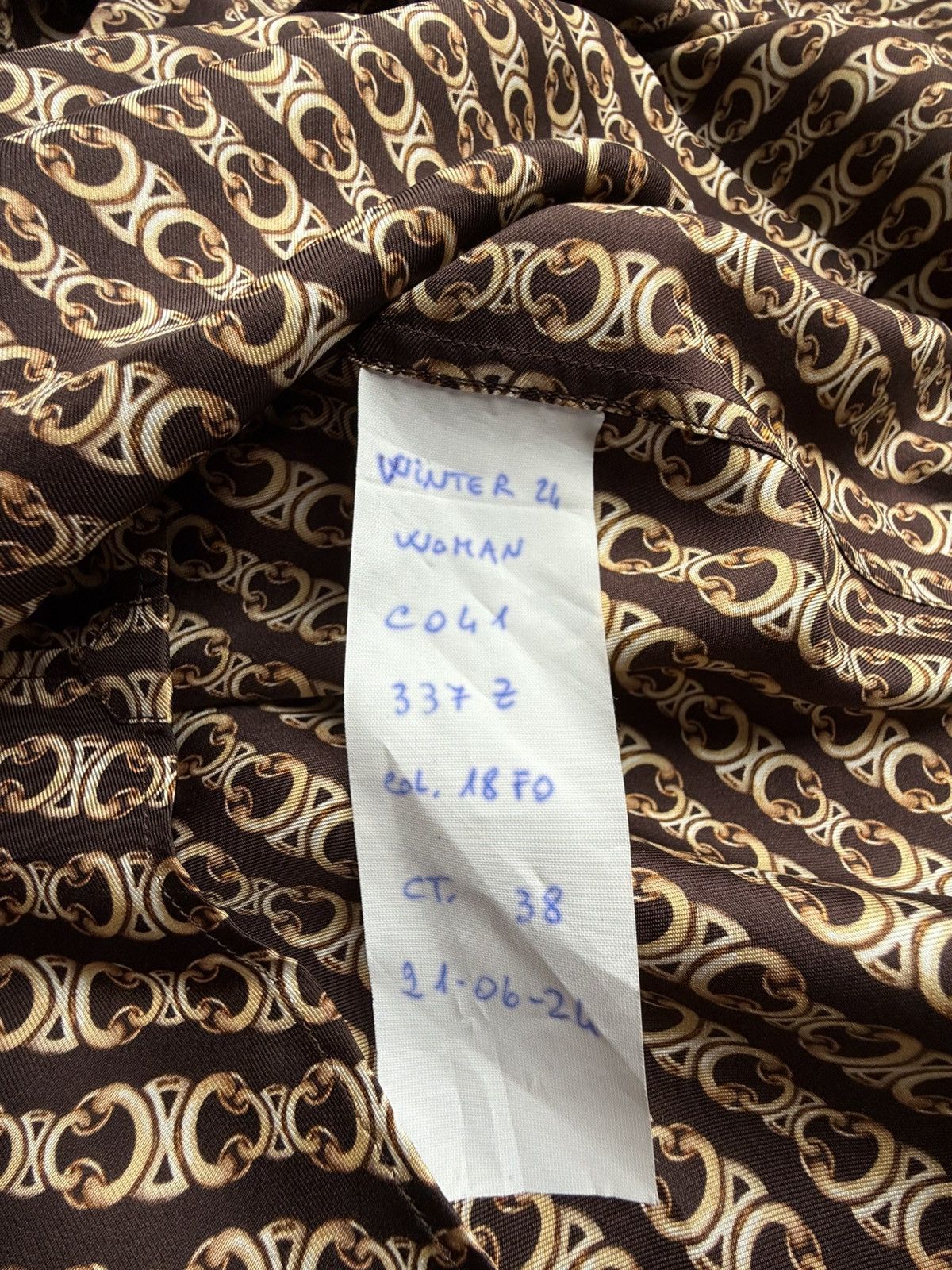 Celine FW24 $1.8k Celine Triomphe silk bow tie shirt Hedi Slimane Size US S / EU 44-46 / 1 - 19 Thumbnail