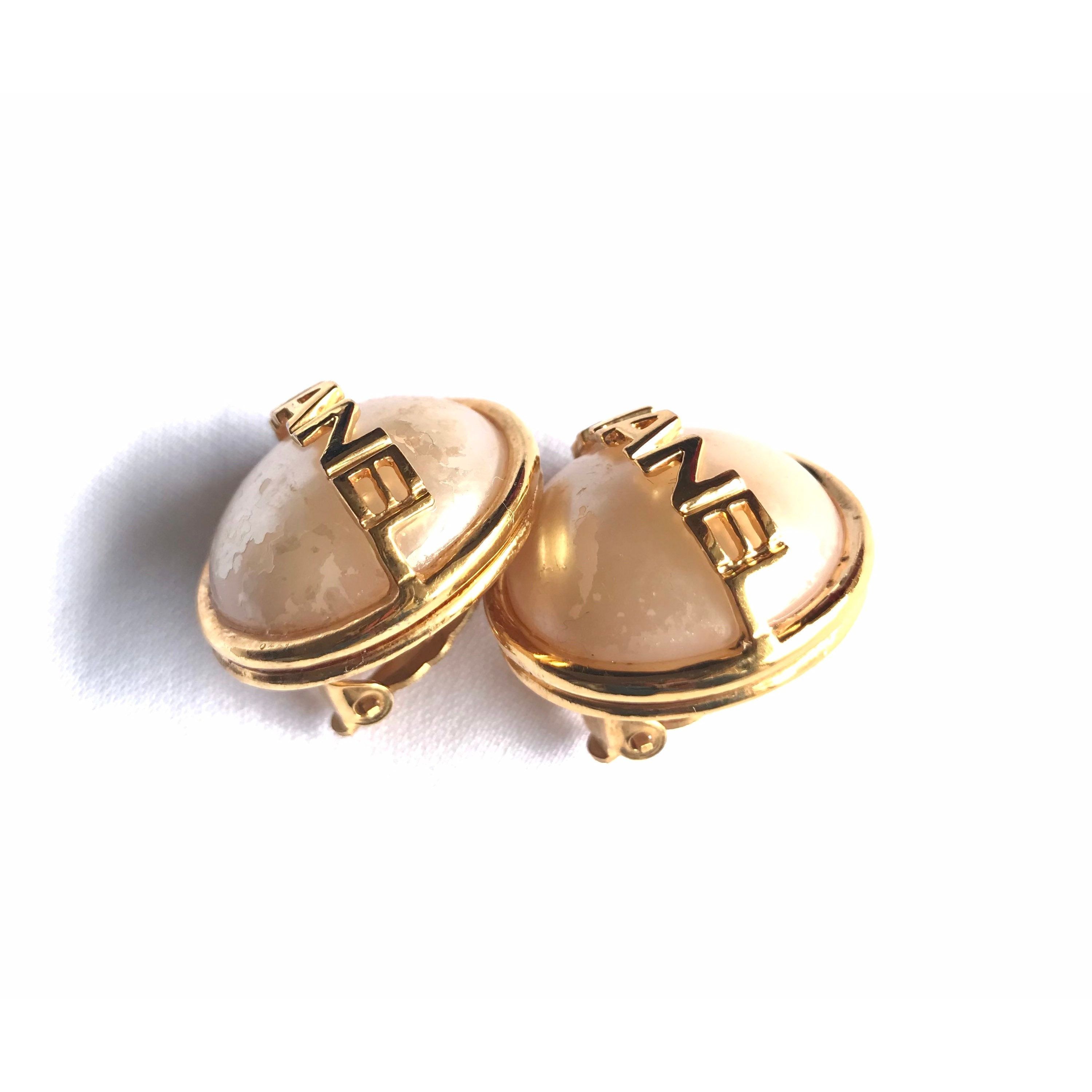 Chanel Vintage CHANEL gold tone round earrings with faux pearl Size ONE SIZE - 4 Thumbnail