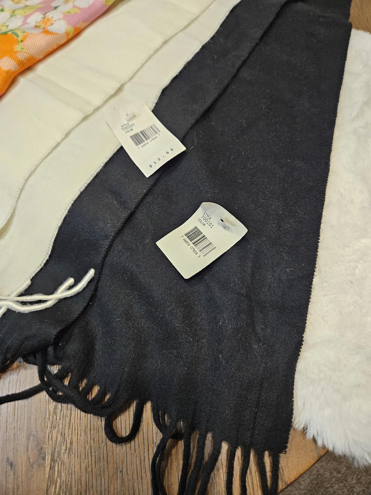 Designer Lot of 5 Assorted Scarves - Elegant Styling #503 Size ONE SIZE - 4 Thumbnail