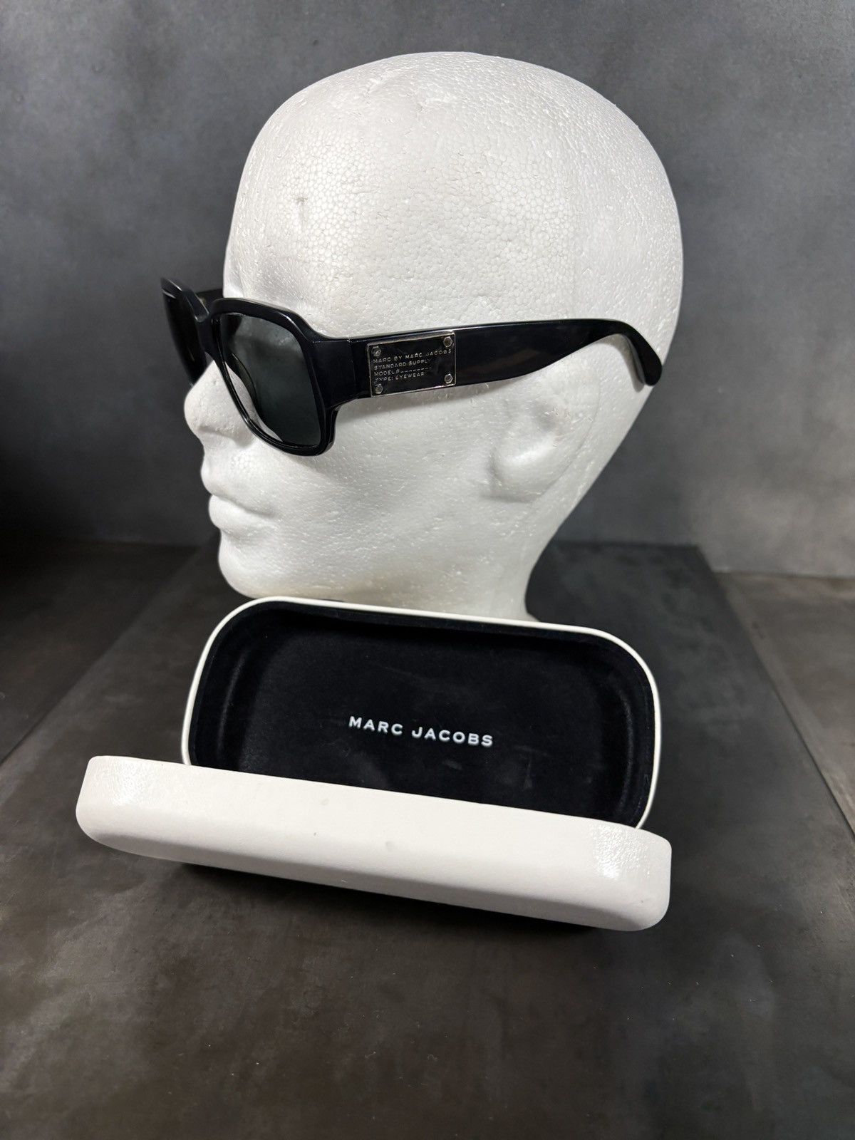 Marc Jacobs 2010s Marc Jacobs Sunglasses Oversized MMJ 075/S Case Size ONE SIZE - 16 Thumbnail