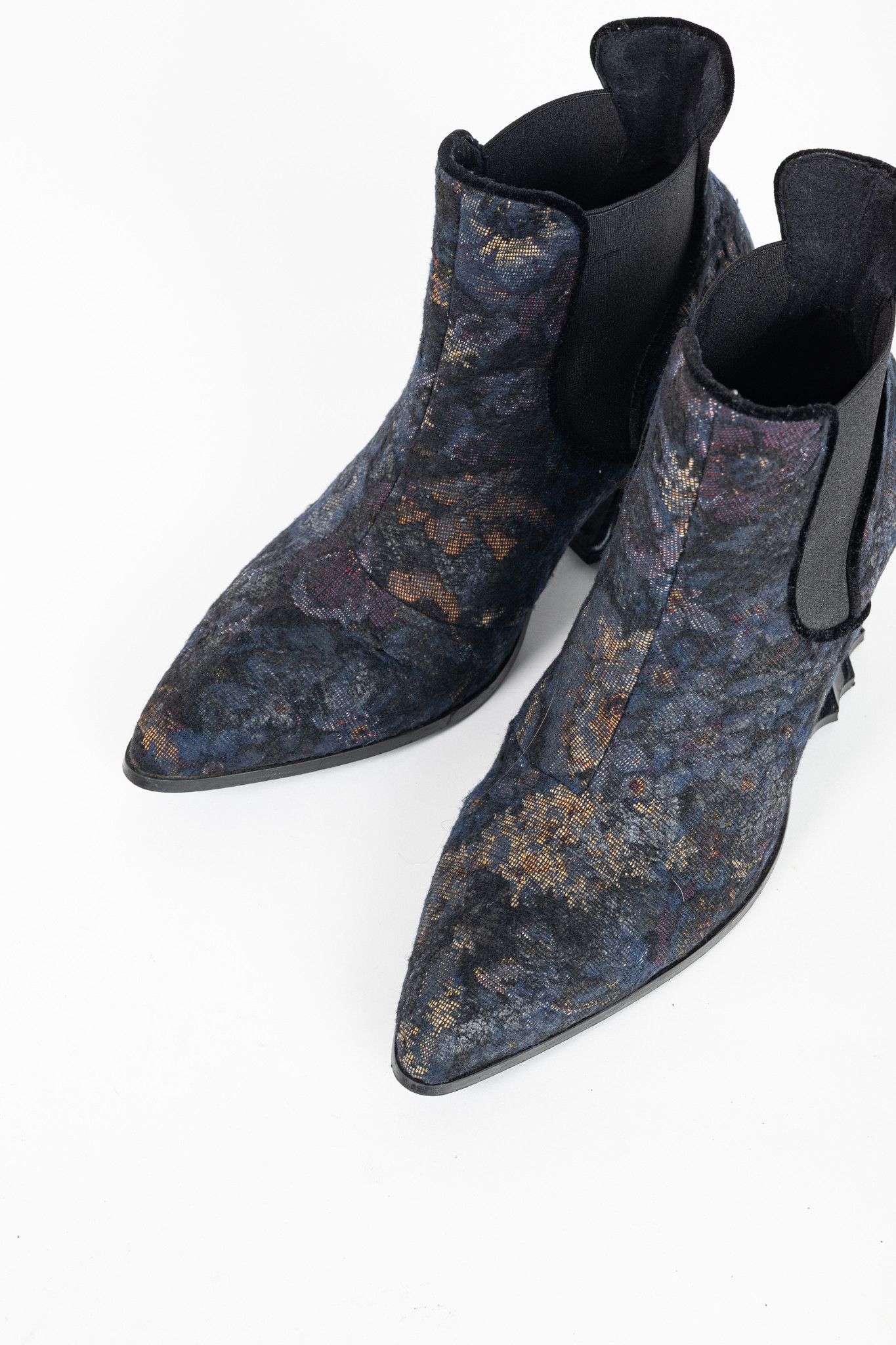 John Fluevog John Fluevog Ara Floral Vintage-Inspired Chelsea Boots Size US 8 / IT 38 - 6 Thumbnail