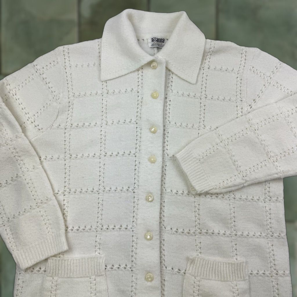 Vintage VINTAGE Rosanna Wintuk Cardigan Sweater Shirt Collar Women's Medium Ivory Cream Button Up Random Brand—Rosanna 90s Casual Mens Womens Size M / US 6-8 / IT 42-44 - 1 Thumbnail