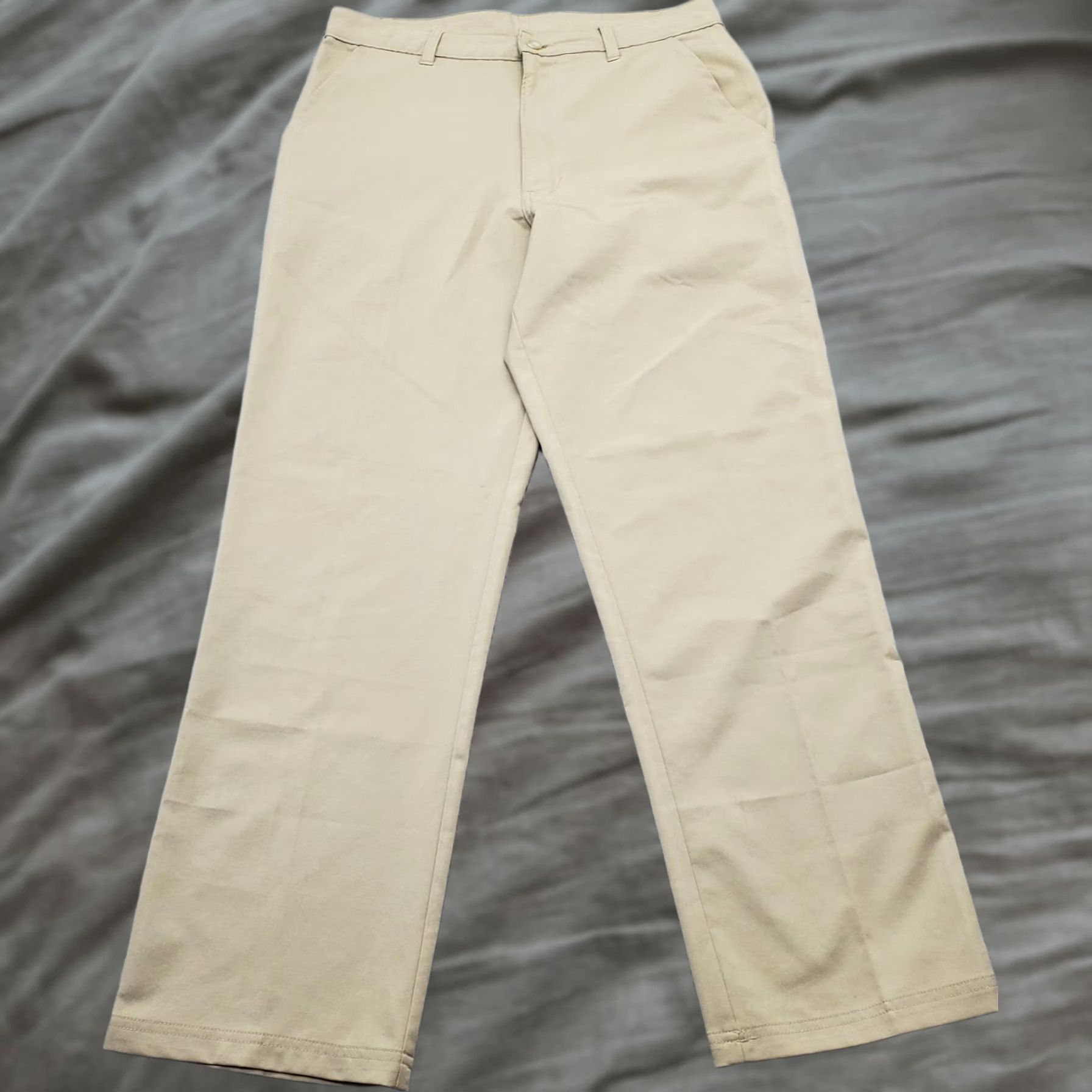Champion Champion Pants Men’s 32/30 Tan Chino Flat Front Straight Leg Pocket Casual, Formal, Travel Mens Ventage? Size US 32 / EU 48 - 1 Thumbnail