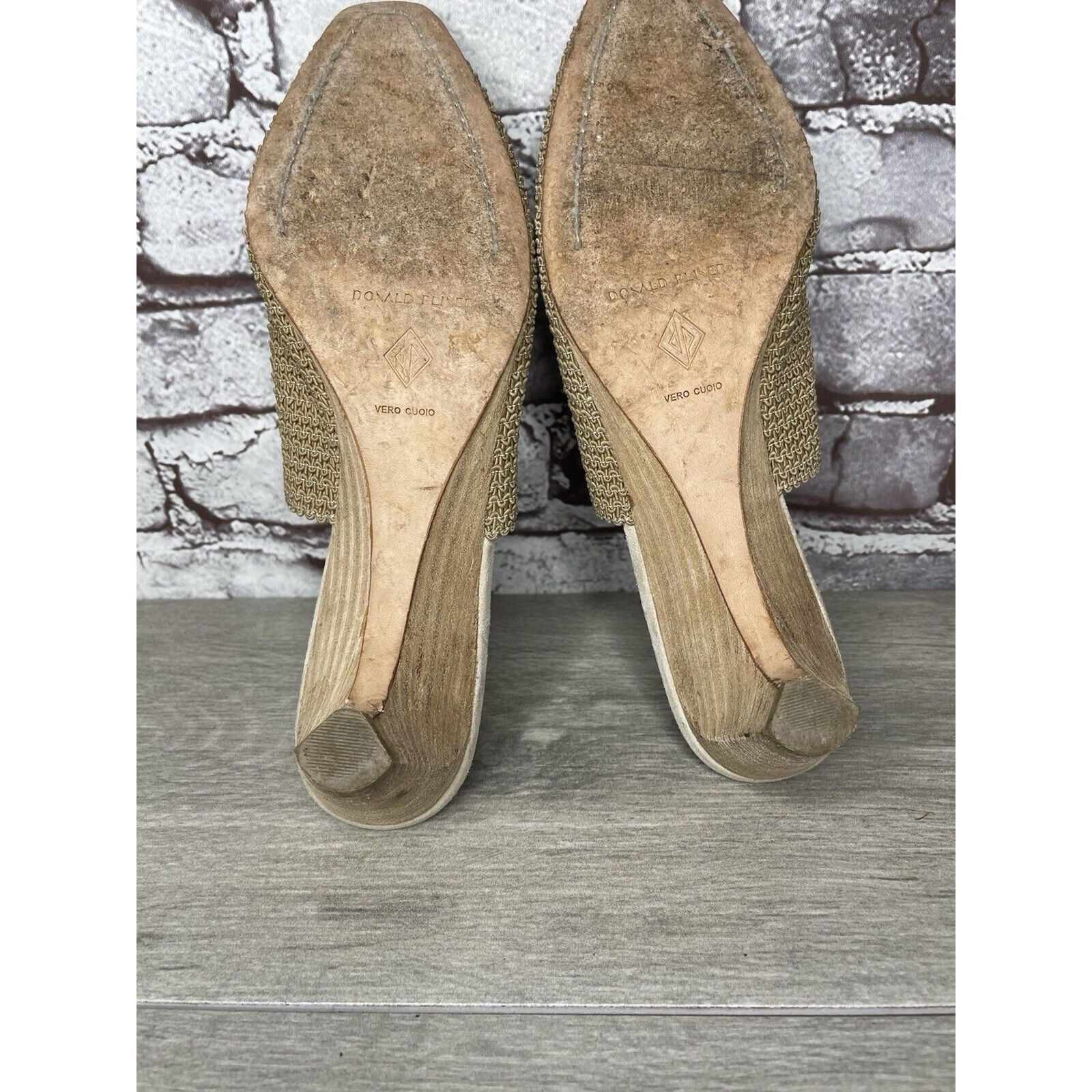 Donald Pliner Donald J. Pliner Fenda Beige Tan Elastic Pointed Heel Mules Size US 9 / IT 39 - 14 Thumbnail