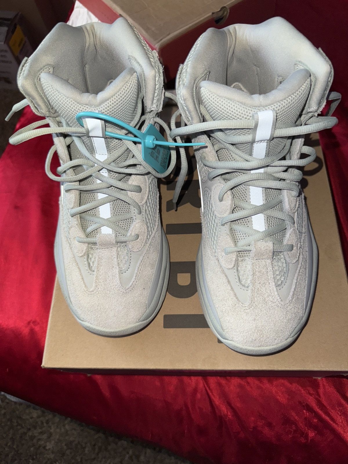 Yeezy Yeezy Desert Boots Salt Size US 10 / EU 43 - 1 Thumbnail