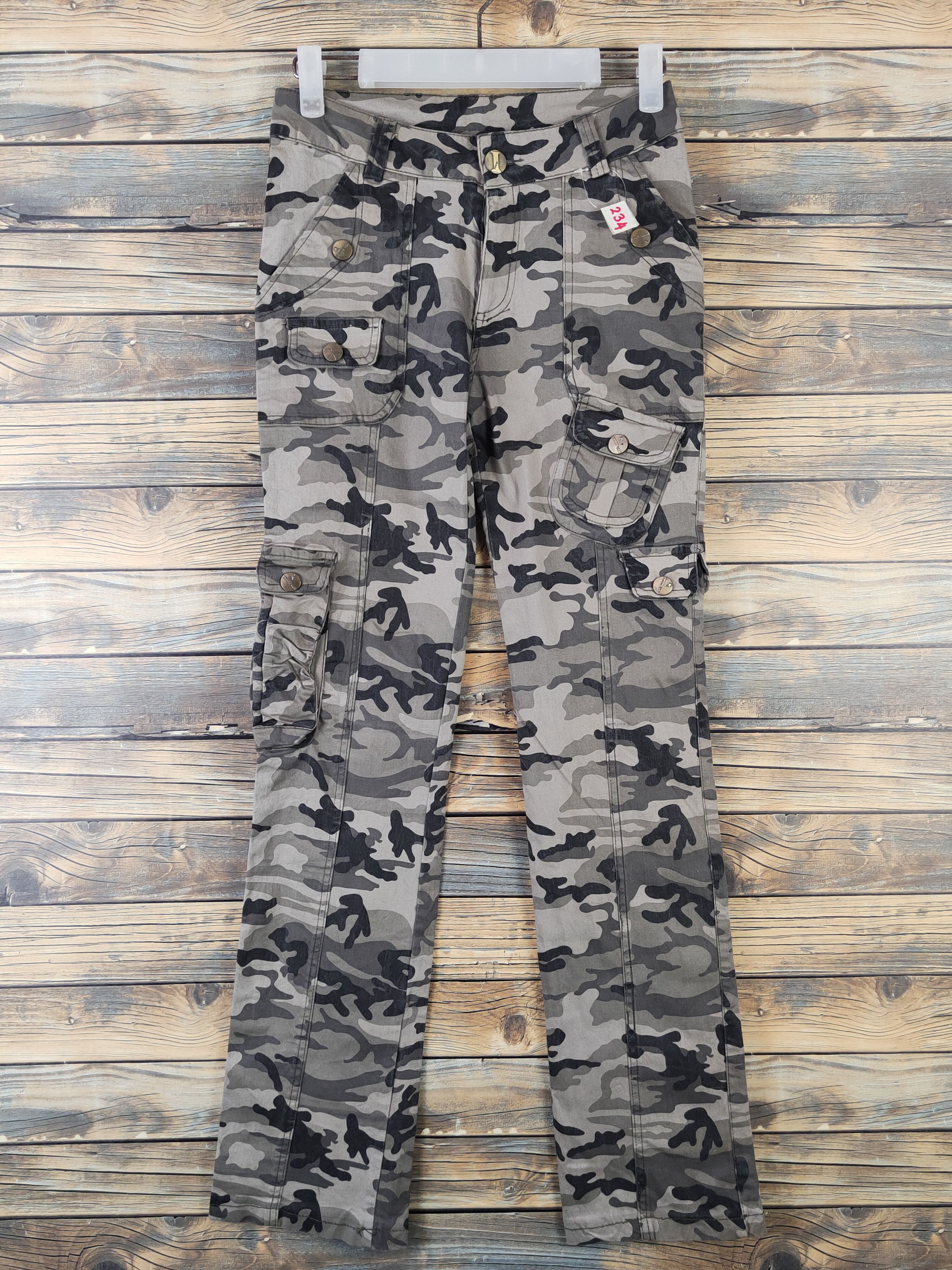 Japanese Brand DLL Japanese Brand Camouflage Multipocket Cargo Pants #234 Size 26" / US 2 / IT 38 - 1 Thumbnail