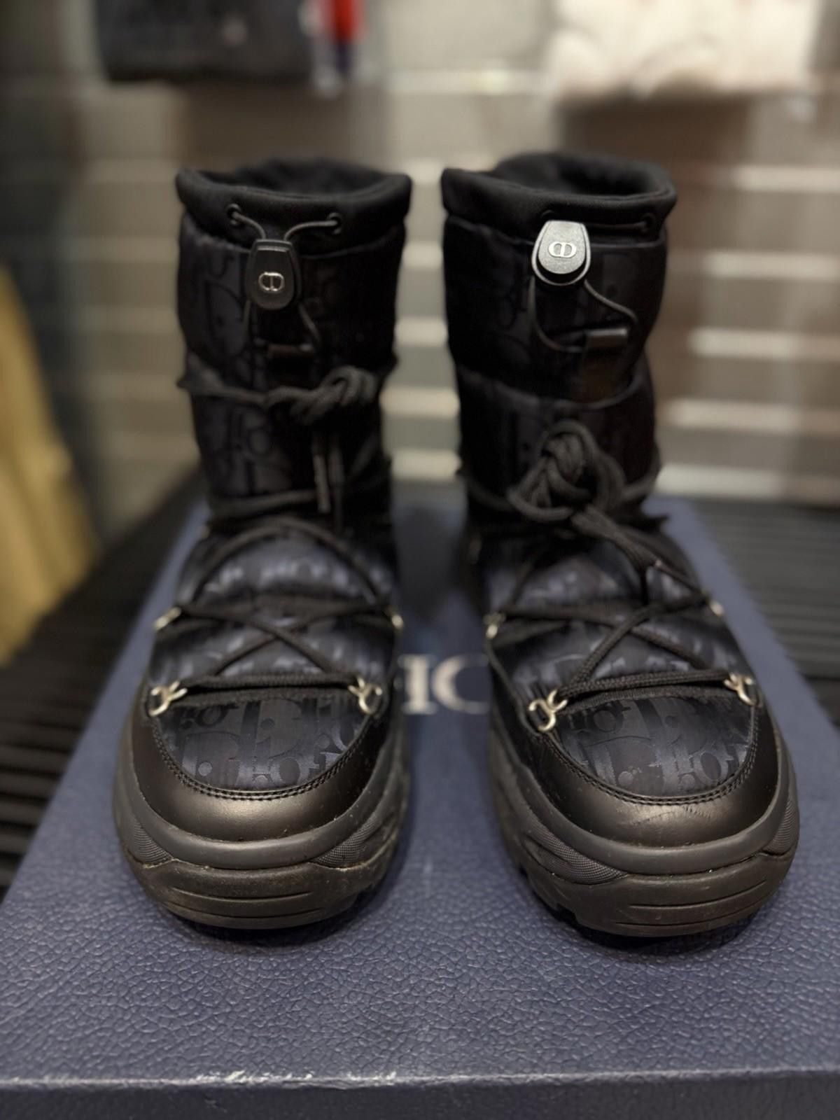 Dior Size 41EU/8US Dior Snow Ankle Boots Black $1550 Retail Size US 8 / EU 41 - 7 Thumbnail