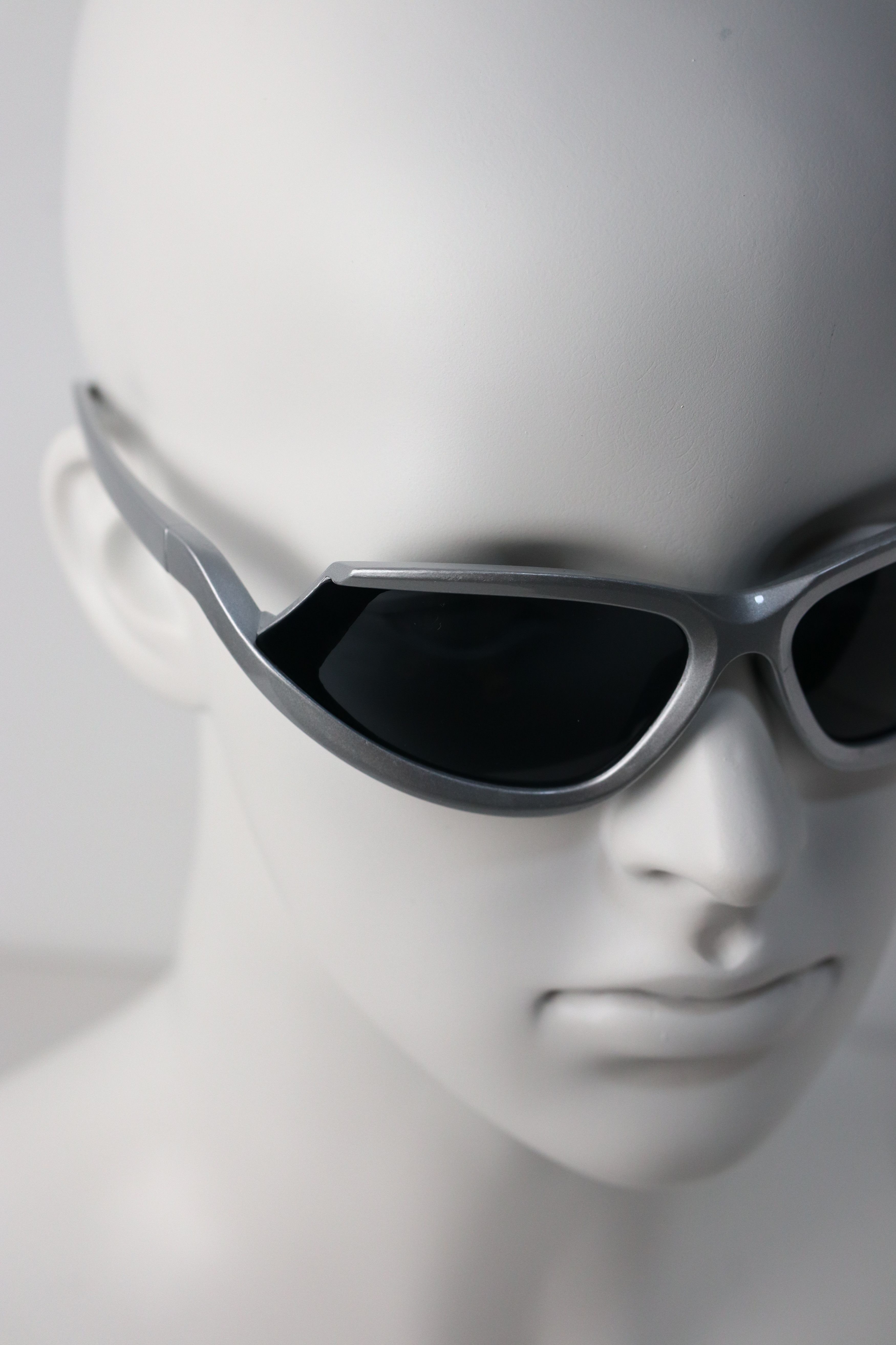 Japanese Brand Y2k Avant Garde Futuristic Silver Sunglasses Unisex OS Size ONE SIZE - 4 Thumbnail