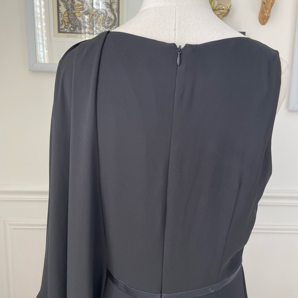 Halston Halston Black White Colorblock Half Cape Flutter Cocktail Dr Size M / US 6-8 / IT 42-44 - 6 Thumbnail