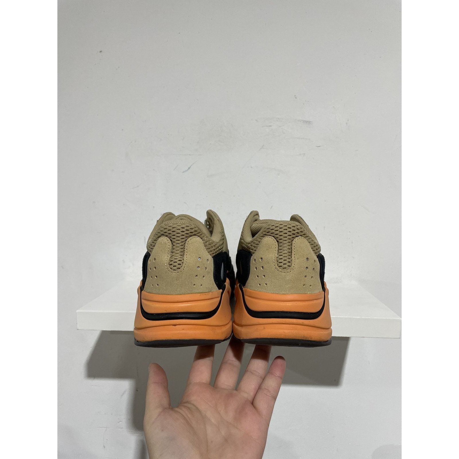 Adidas ADIDAS YEEZY 700 ENFLAME SIZE 10 PREOWNED Size US 10 / EU 43 - 5 Thumbnail