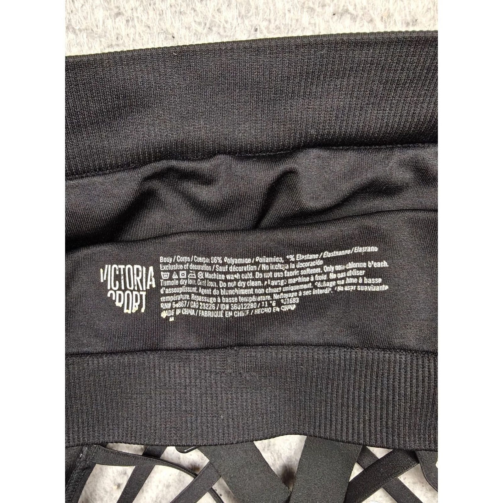 Vintage Victoria Sport Sports Bra Womens XS Black Strappy Crossback Padded Adjustable Size ONE SIZE - 3 Thumbnail