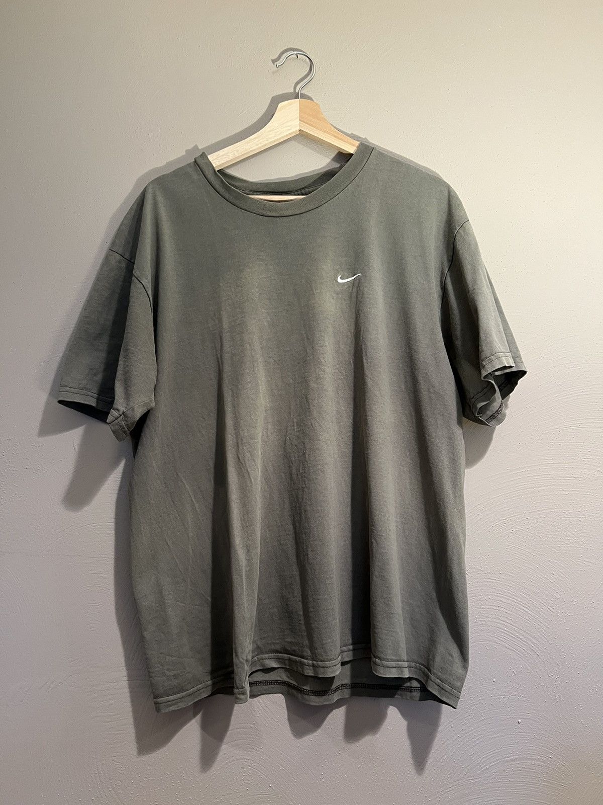 Nike Faded Olive Green Nike T-Shirt Size US L / EU 52-54 / 3 - 1 Thumbnail