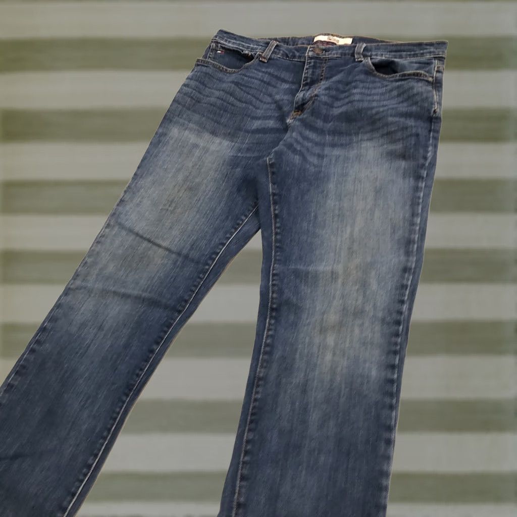 Tommy Hilfiger Tommy Hilfiger Jeans Men’s 34x31 Slim Straight Blue Denim 5-Pocket Logo USA College School Cowboy Size US 34 / EU 50 - 1 Thumbnail