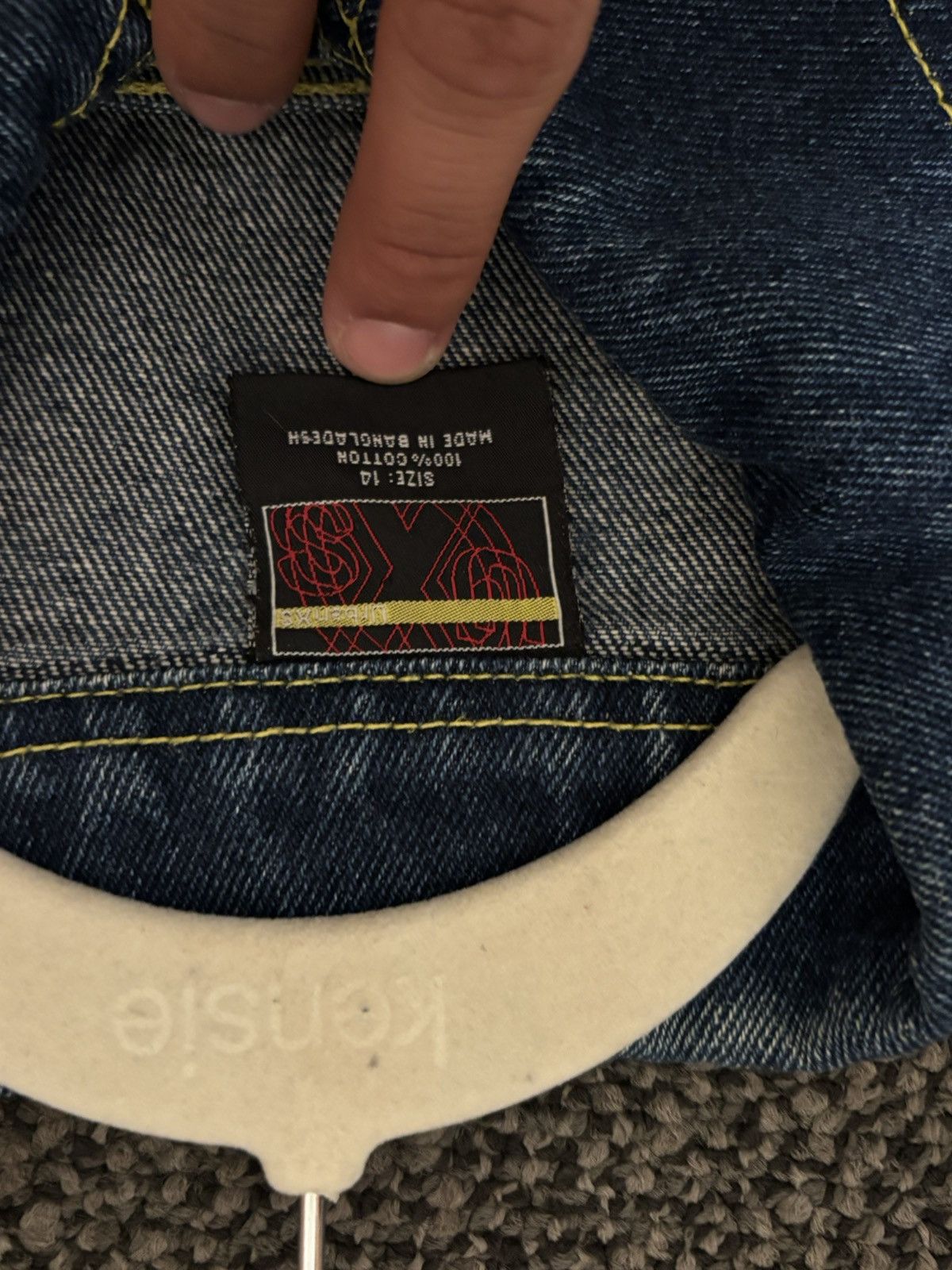 Japanese Brand Embroidered Jean Jacket Size US S / EU 44-46 / 1 - 3 Thumbnail