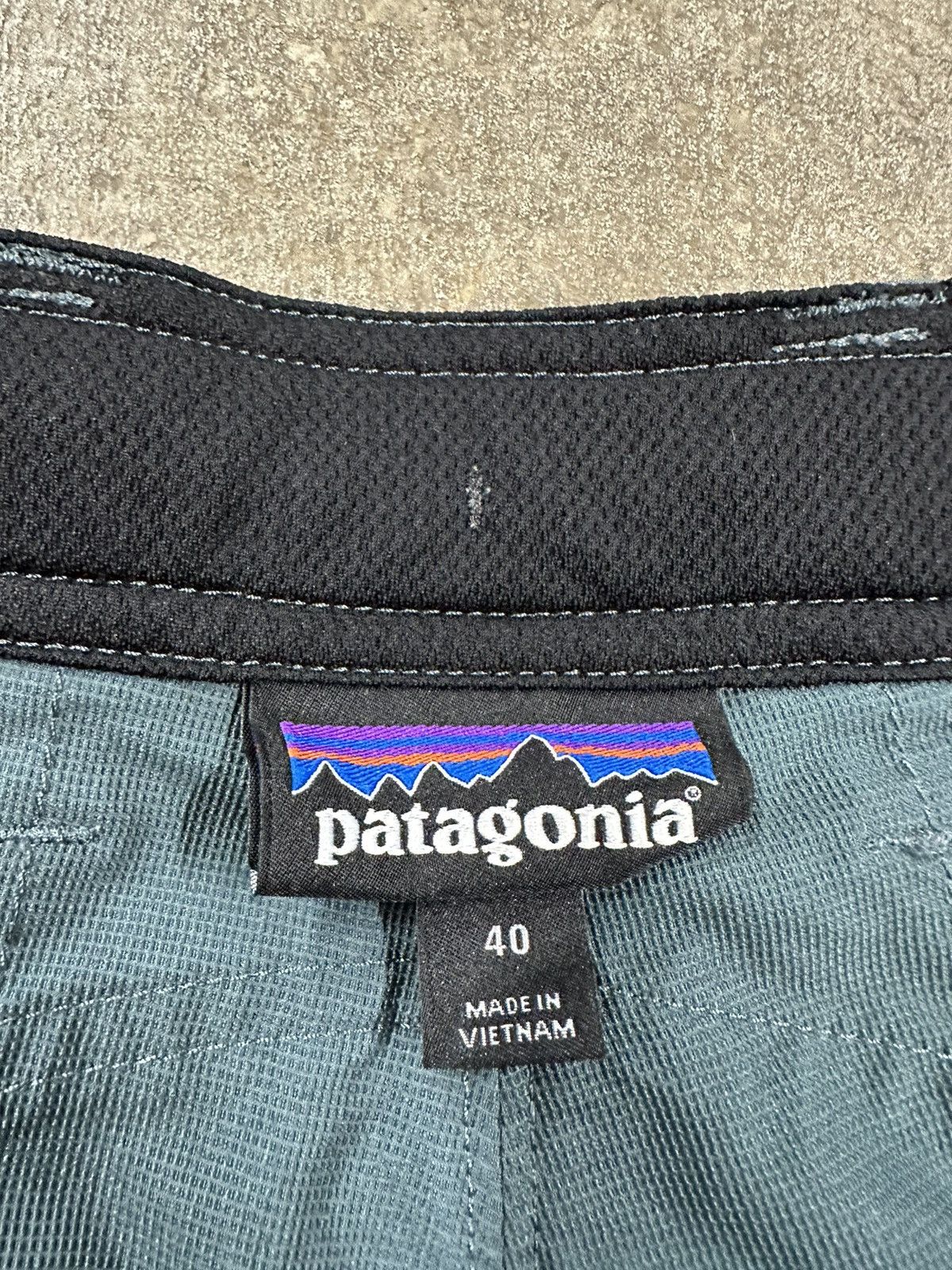 Patagonia Patagonia Mens Venga Rock Pants Outdoor Hiking Size US 40 / EU 56 - 14 Thumbnail
