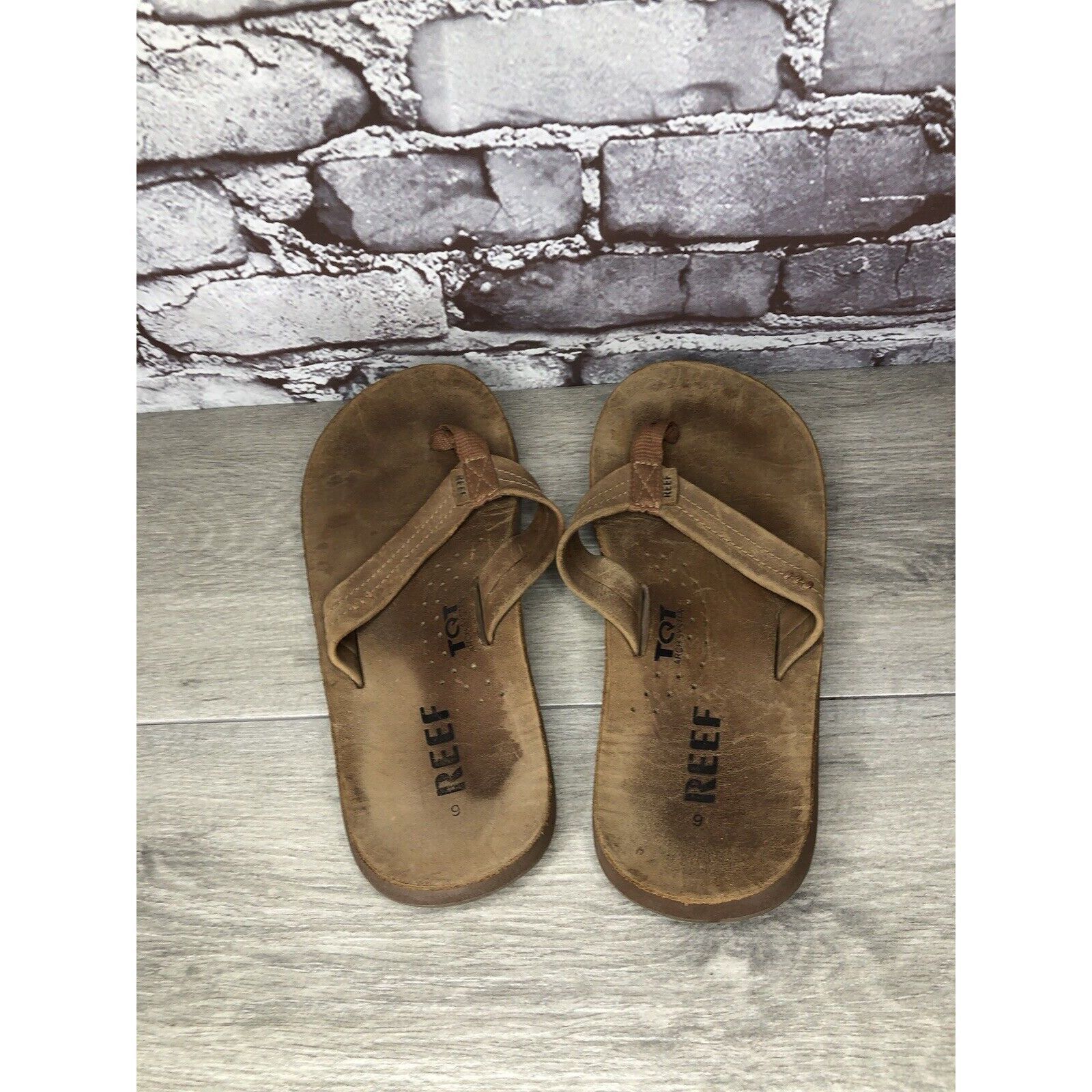REEF Reef TQT Brown Leather Bottle Opener Beach Flip Flops Sandal Size US 9 / EU 42 - 5 Thumbnail