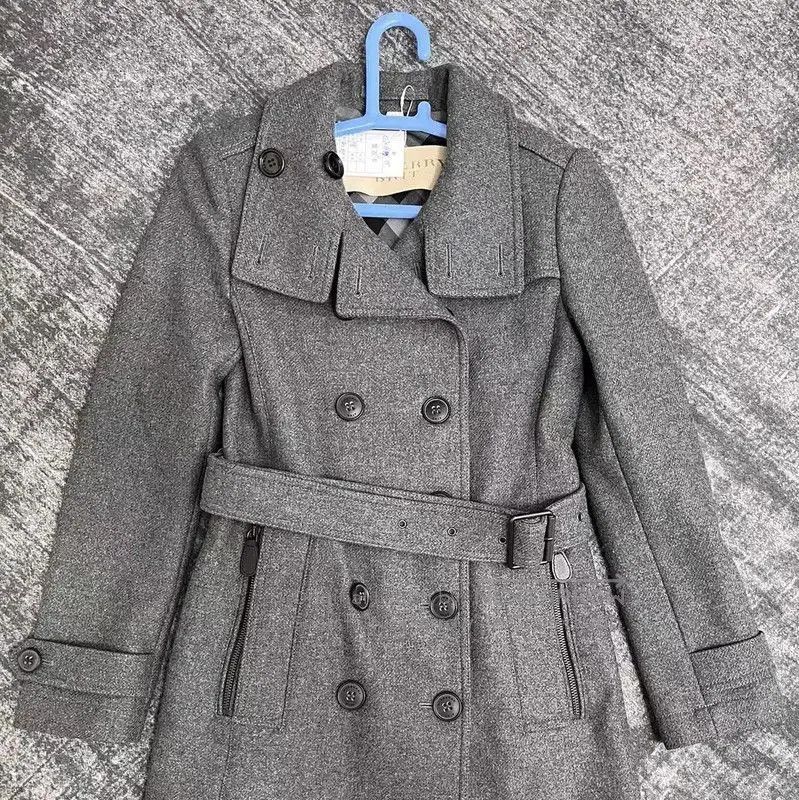 Burberry Gray Wool Double-Breasted Winter Coat.